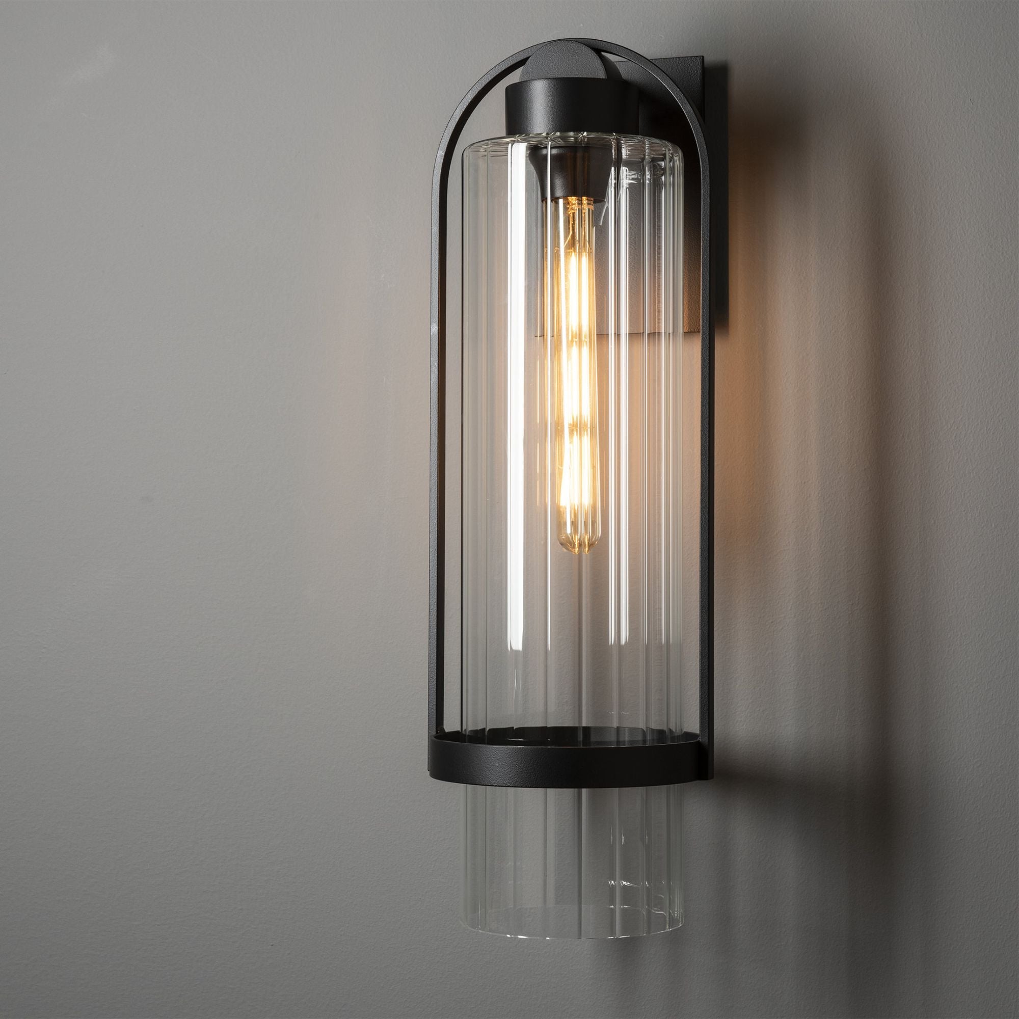 Alcove Large Outdoor Sconce 1-Light Clear Glass (ZM) in Coastal Black