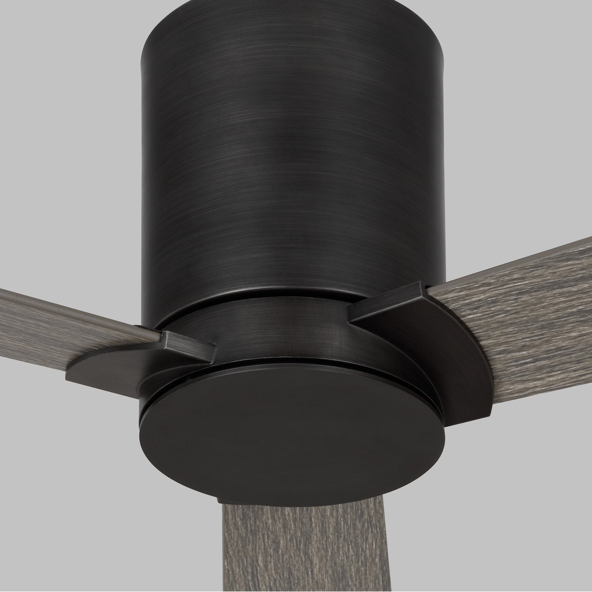 Rozzen 44" Ceiling Fan in Aged Pewter w/ Light Grey Weathered Oak Blade D:44'' H:9 5/16''