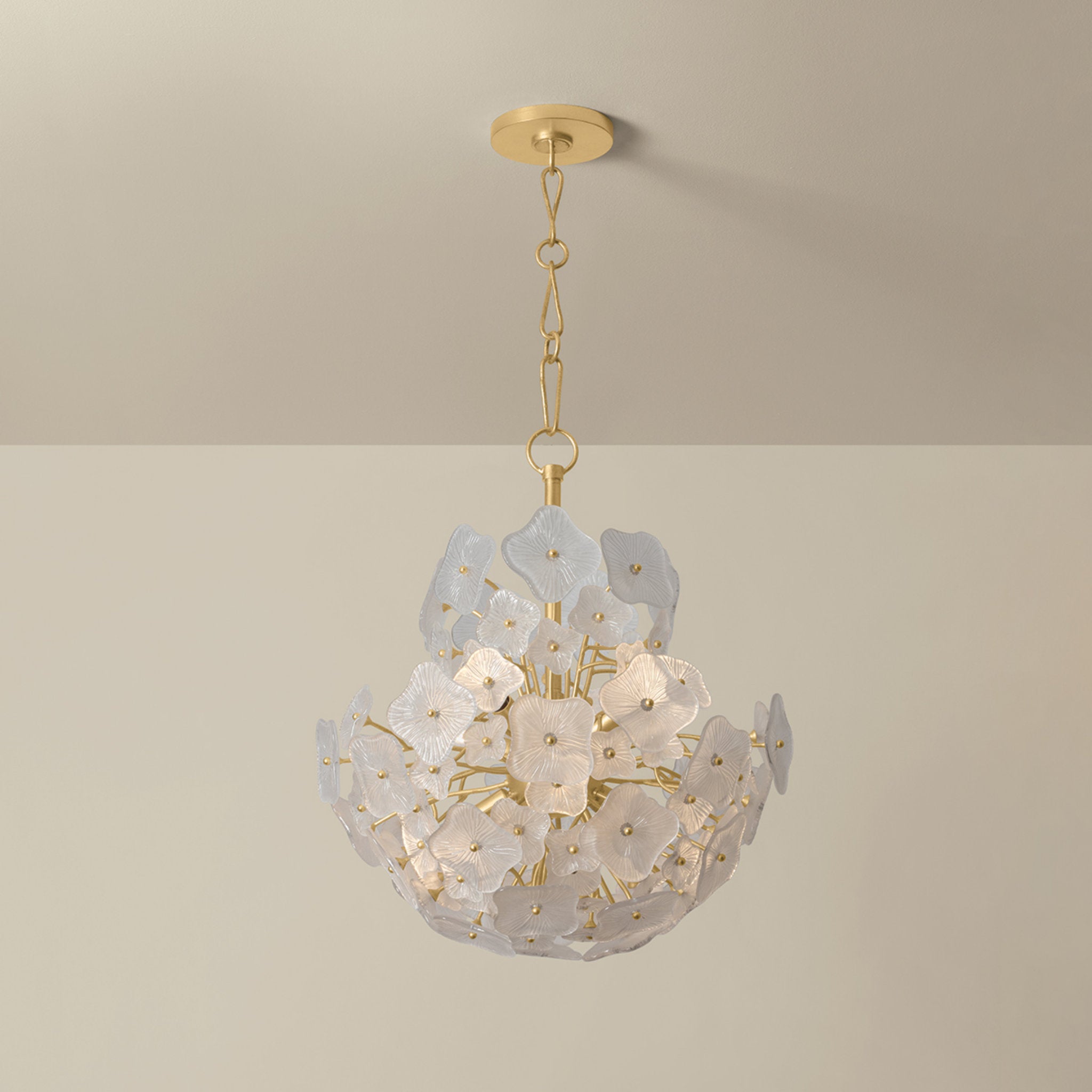 Barrytown 7-Light Chandelier in Vintage Gold Leaf 24W x 25.75H