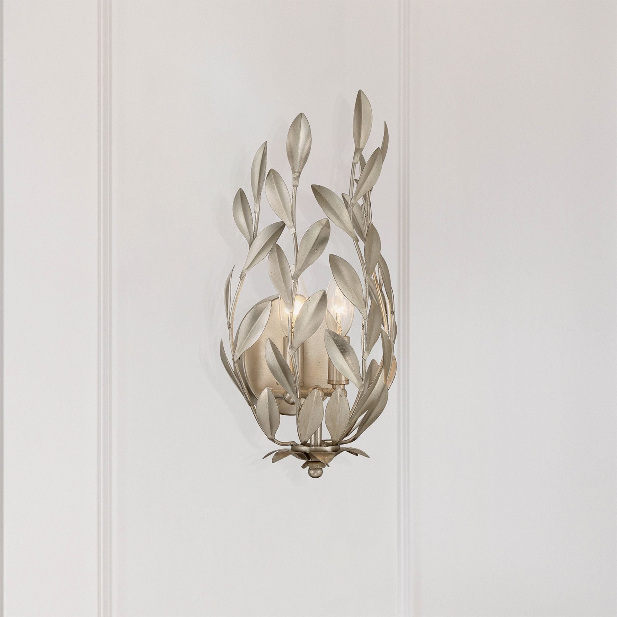 Broche 8.25'' Antique Silver Sconce Silver 8.25"W x 16"H x 5.5"D