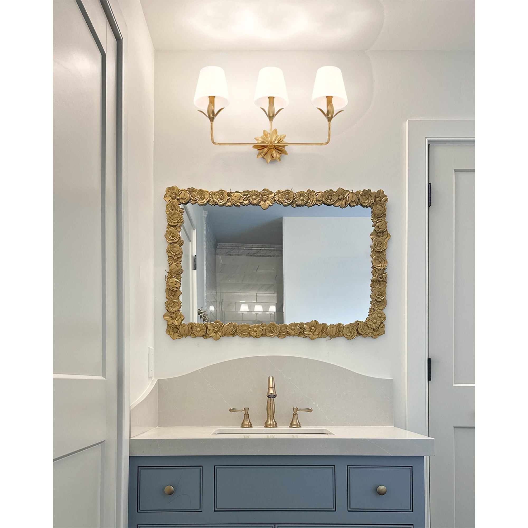 Broche 25'' Antique Gold Bathroom Vanity Gold 25"W x 15"H x 8"D