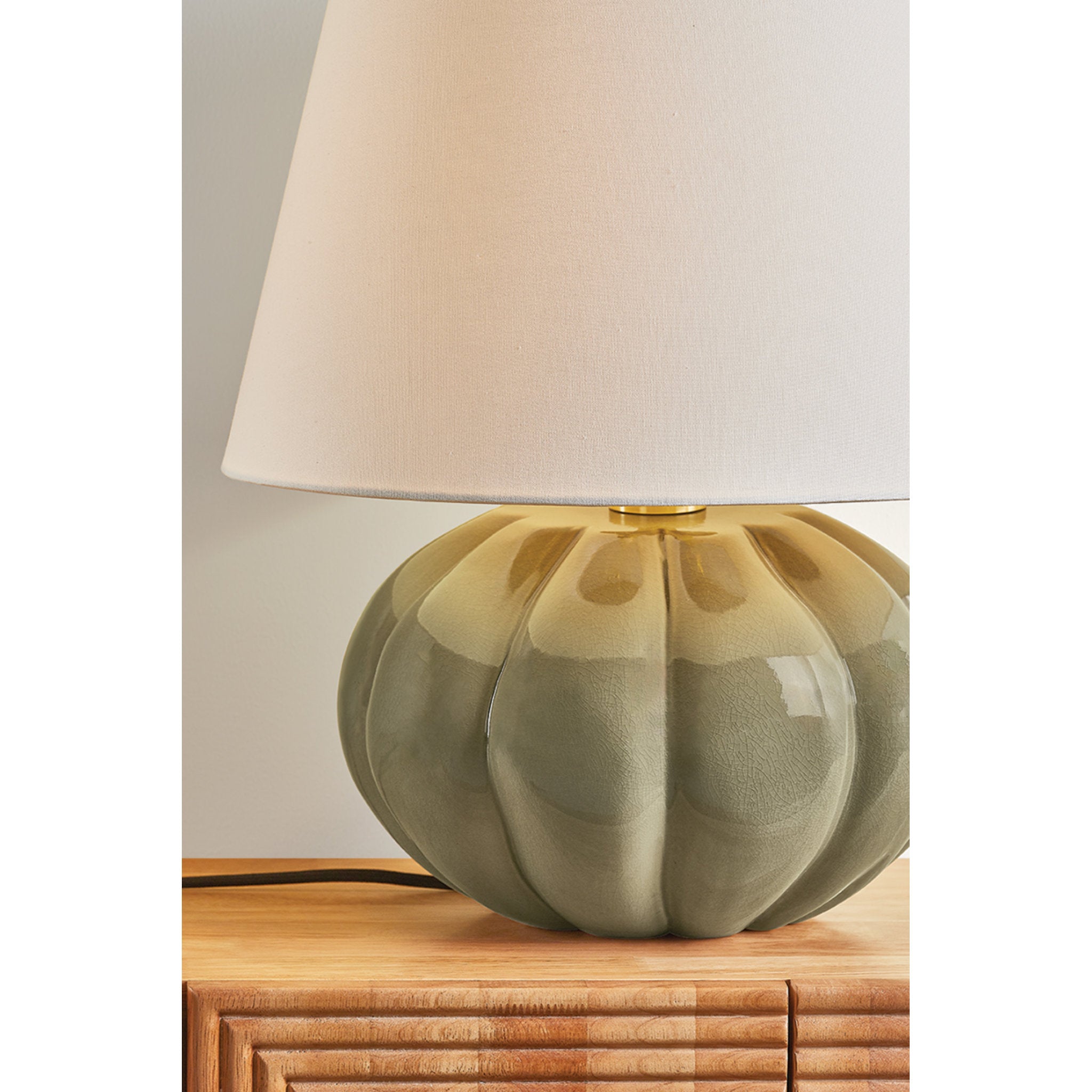 Beata 1-Light Table Lamp in Aged Brass 17W x 21H
