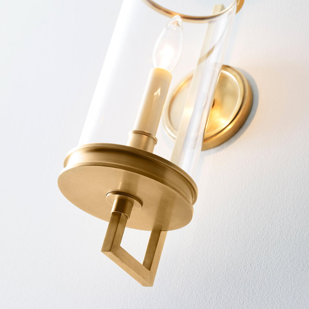 Chapman & Myers Glendon Small Hurricane Sconce in Antique-Burnished Brass with Clear Glass W5.75" x H14.5" x E7"