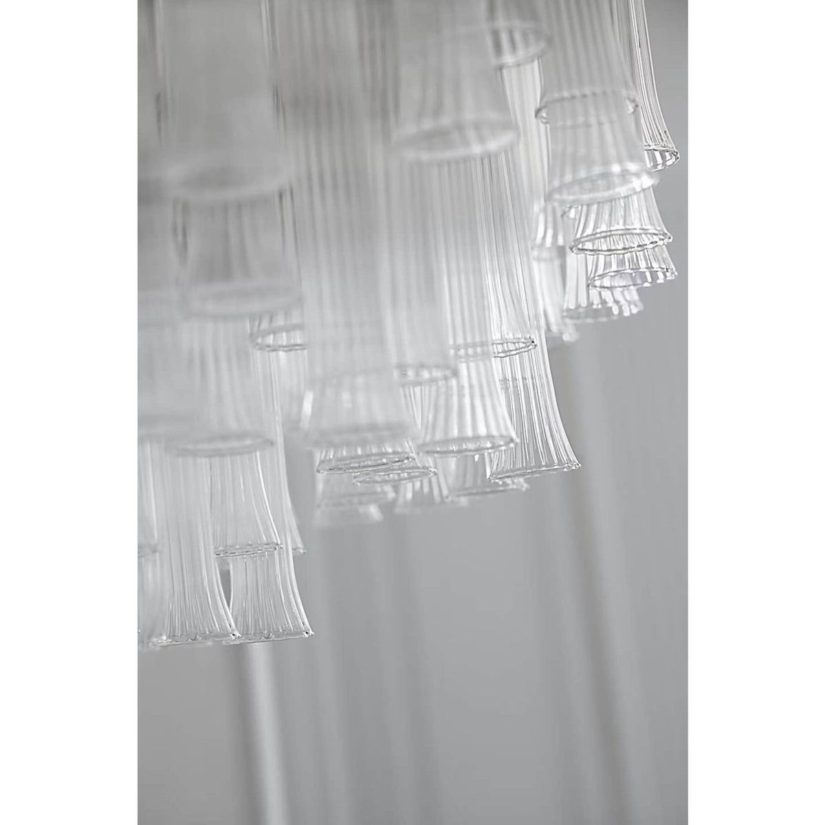 Julie Neill Lorelei X-Large Chandelier in Gild with Clear Glass W40" x H24"