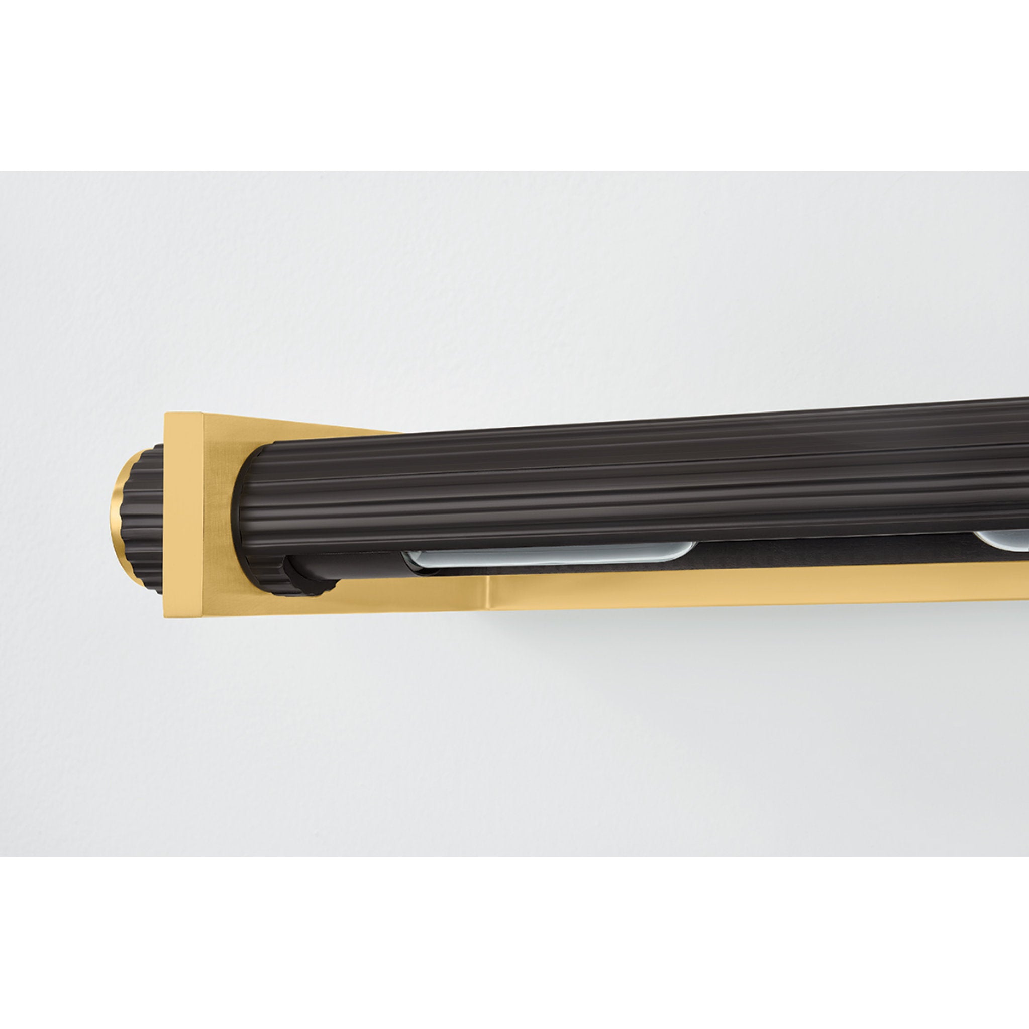 Judd 2-Light Picture Light in Aged Brass 18.5W x 2.5H (1319-AGB/DB)
