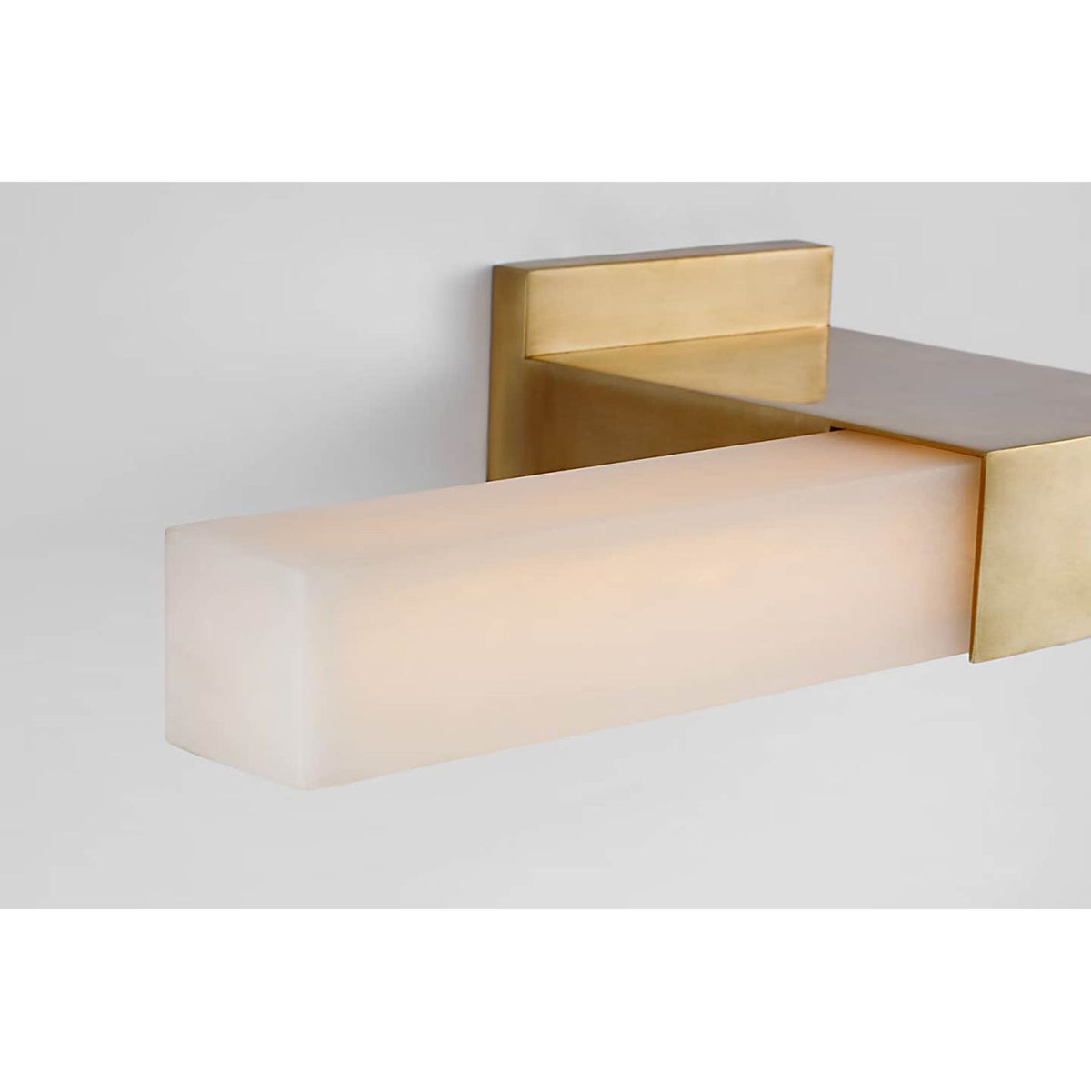 Kelly Wearstler Covet 24" Over The Mirror Bath Light in Antique-Burnished Brass with Alabaster W24" x H4.5" x E8"