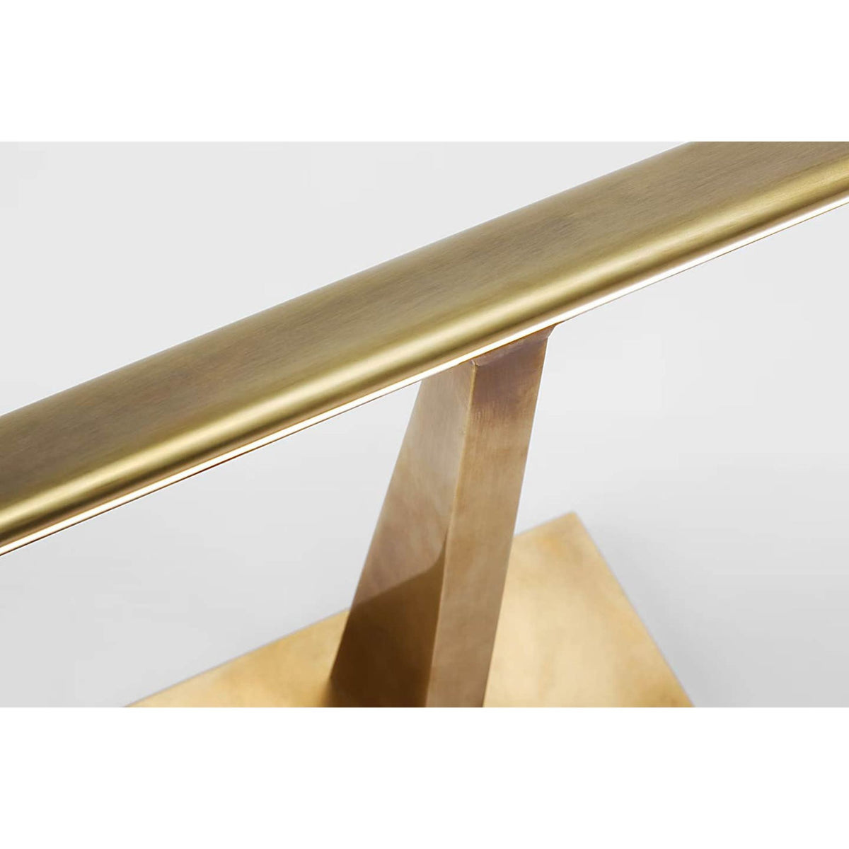 Ian K. Fowler Petrel 24" Picture Light in Hand-Rubbed Antique Brass W24" x H2.5" x E8.25"