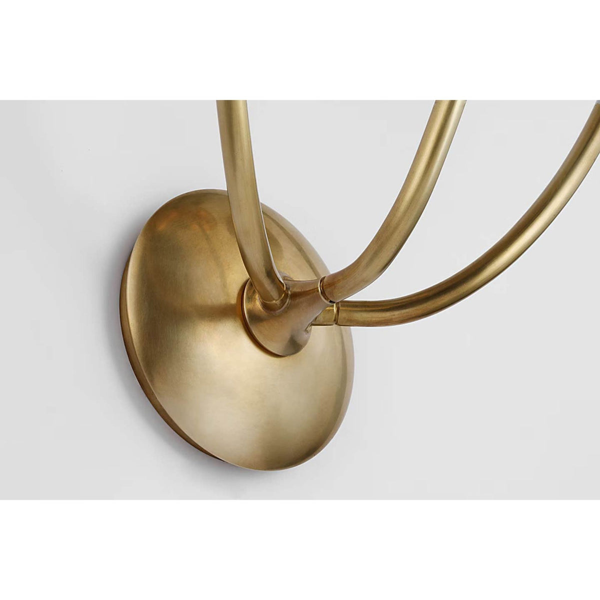 Thomas O'Brien Keira Large Triple Sconce in Hand-Rubbed Antique Brass W22" x H23" x E13.25"