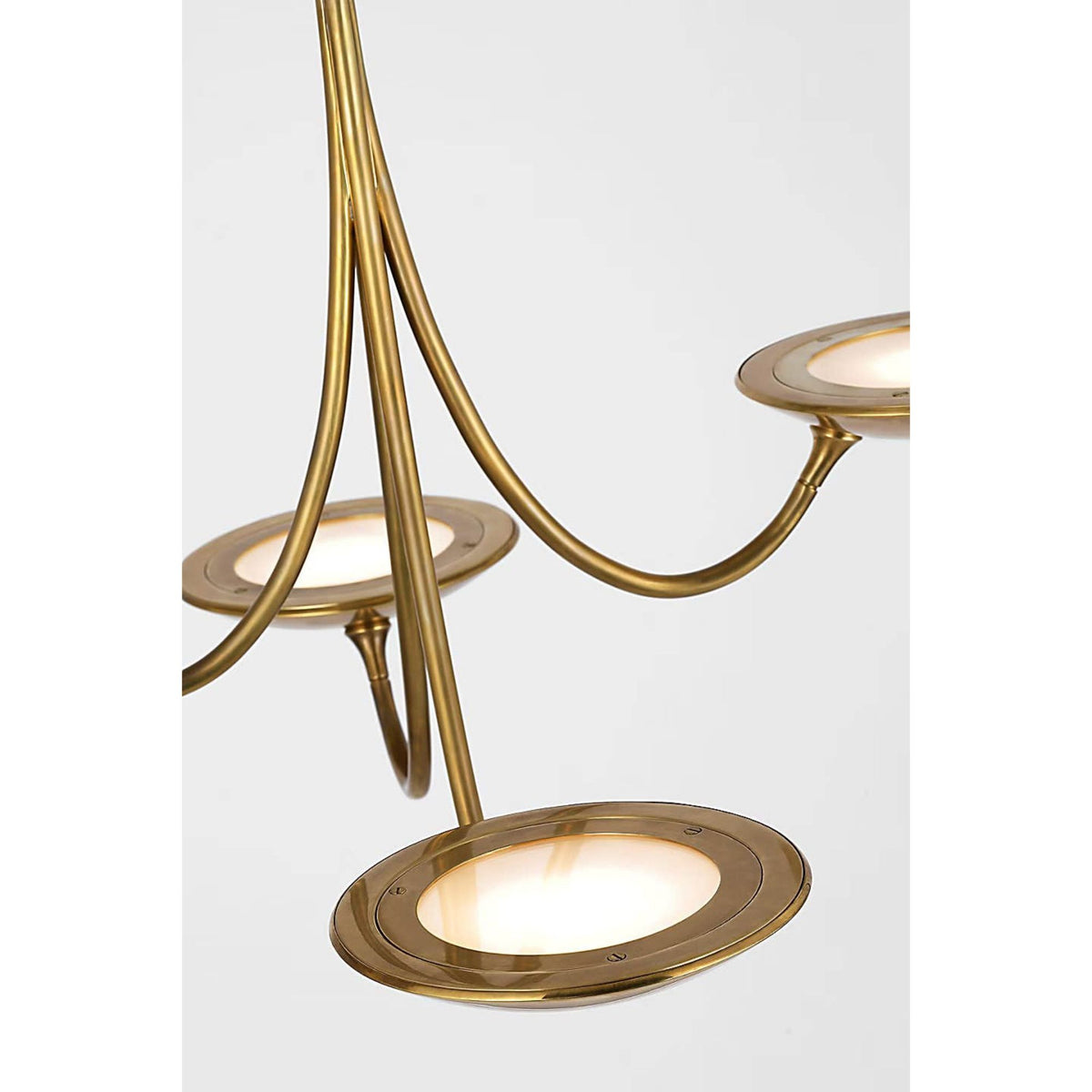 Thomas O'Brien Keira Medium Chandelier in Hand-Rubbed Antique Brass W29.75" x H22"