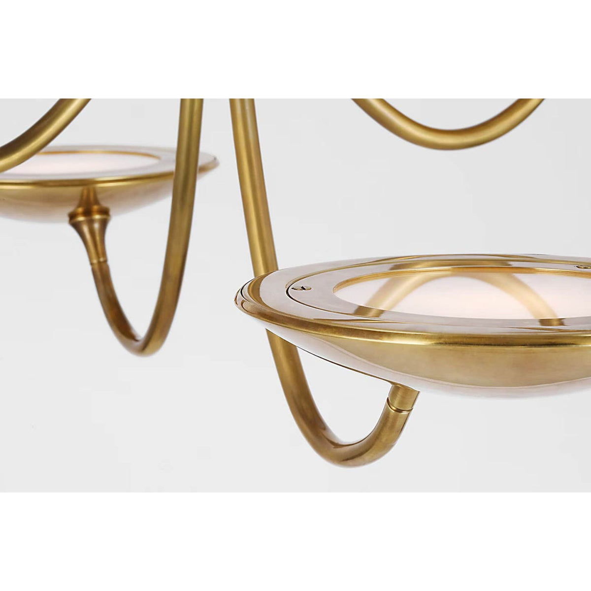 Thomas O'Brien Keira Medium Chandelier in Hand-Rubbed Antique Brass W29.75" x H22"