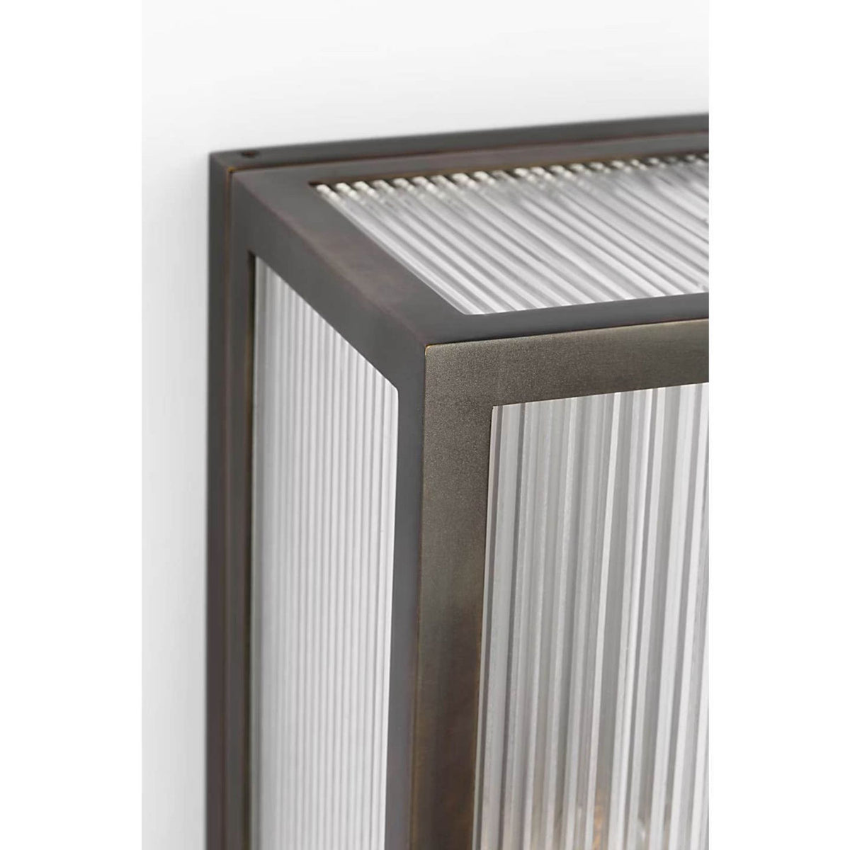 Barbara Barry York 16" Single Box Outdoor Outdoor Sconce in Bronze with Clear Ribbed Glass W5" x H16.25" x E5"