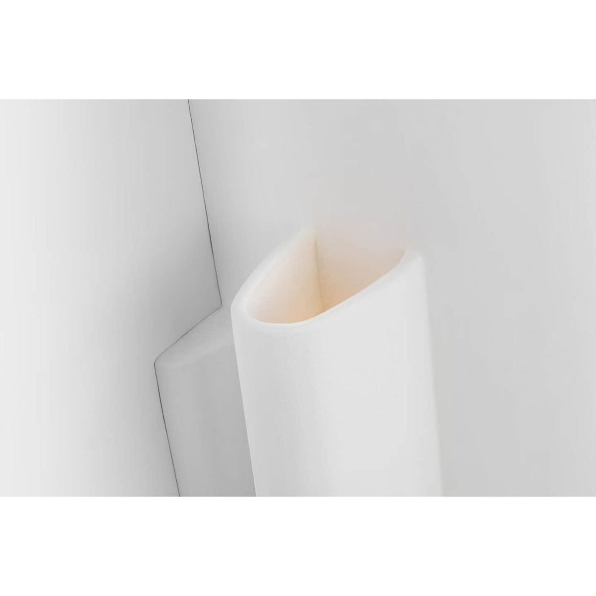 Kelly Wearstler Lotura 16" Intersecting Sconce in Museum White W6" x H16" x E5.5"