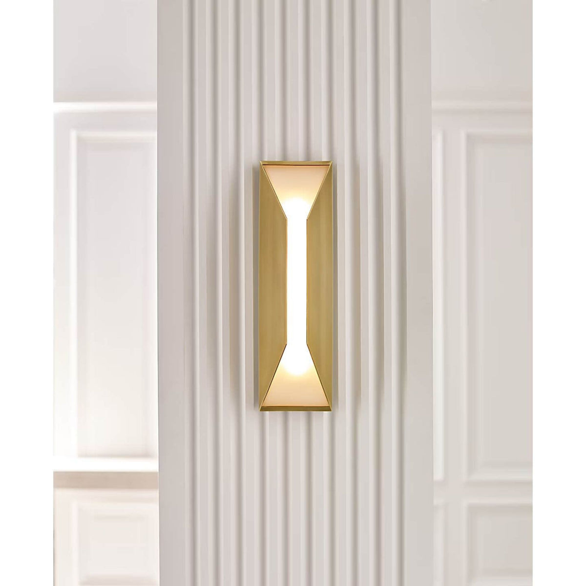 Kelly Wearstler Stretto 16" Sconce in Antique-Burnished Brass with Frosted Glass W4.5" x H16" x E4.25"