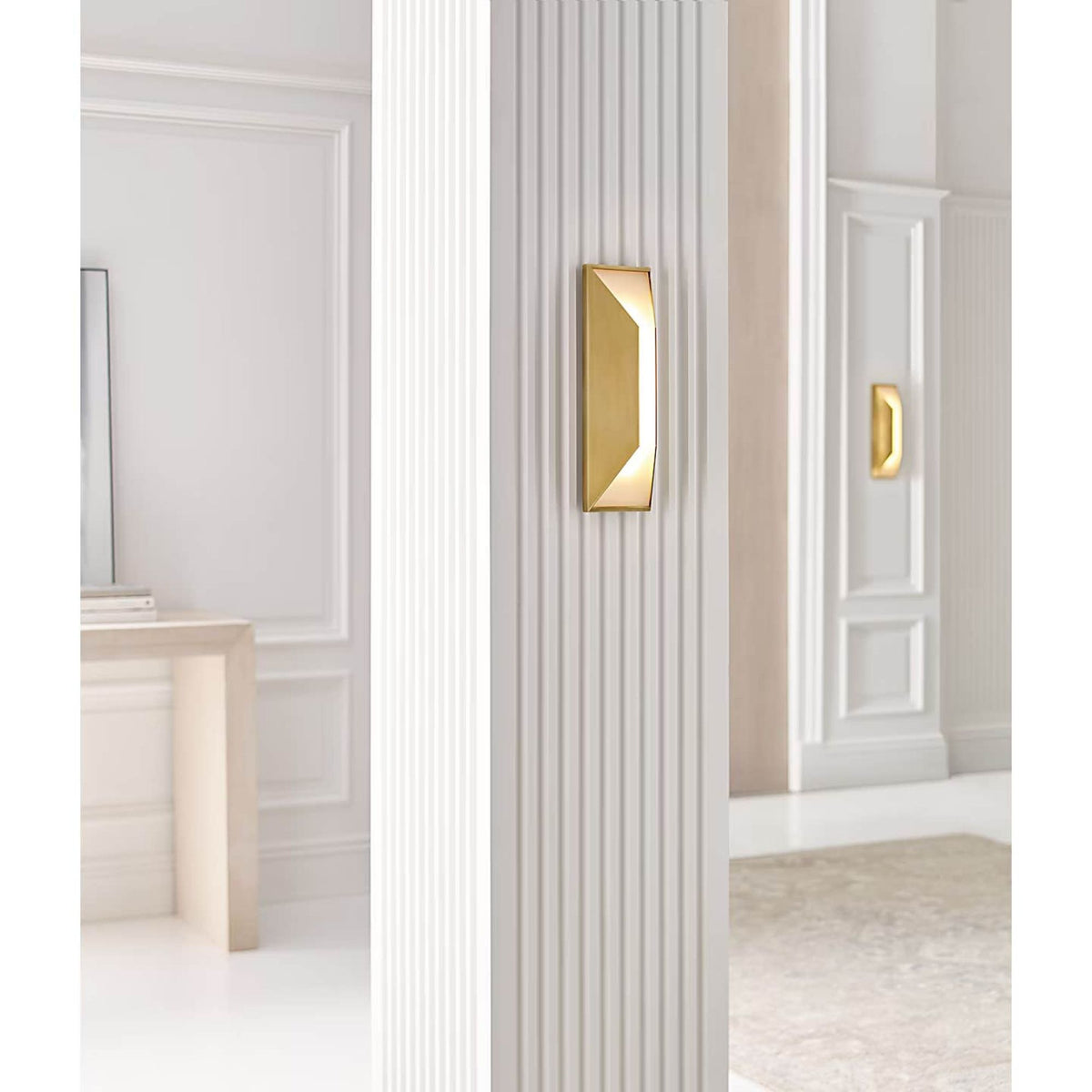 Kelly Wearstler Stretto 16" Sconce in Antique-Burnished Brass with Frosted Glass W4.5" x H16" x E4.25"