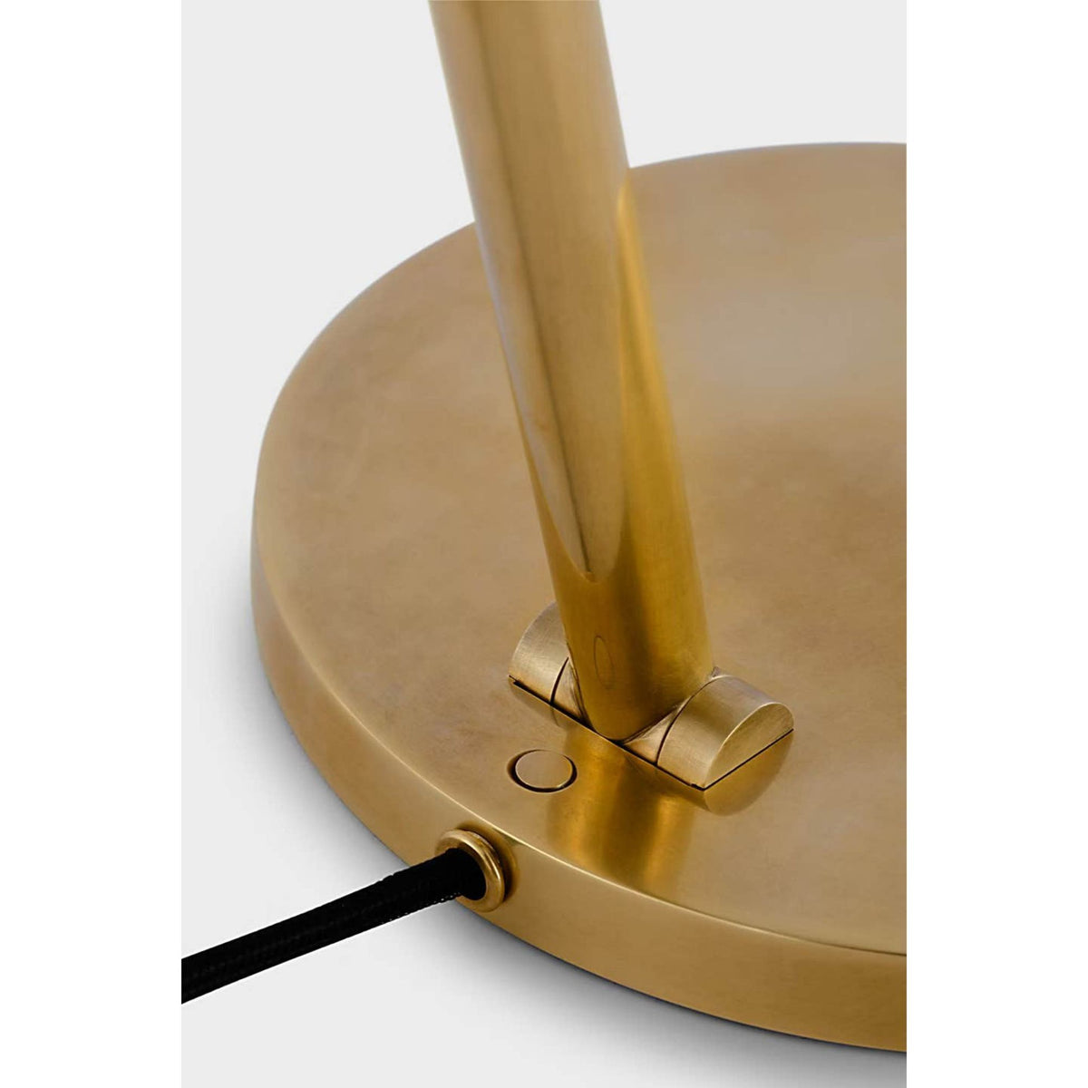 Kelly Wearstler Cona Desk Lamp in Antique-Burnished Brass W8" x H18.5" - 33.75" x E8" - 16.25"