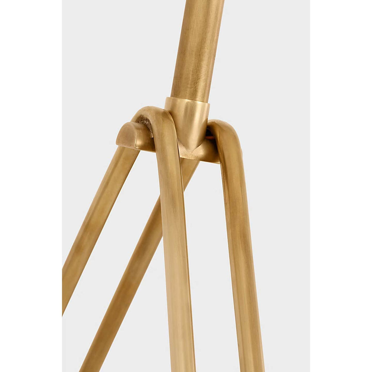 Kelly Wearstler Teline 30" Round Chandelier in Antique-Burnished Brass and Matte White W30"