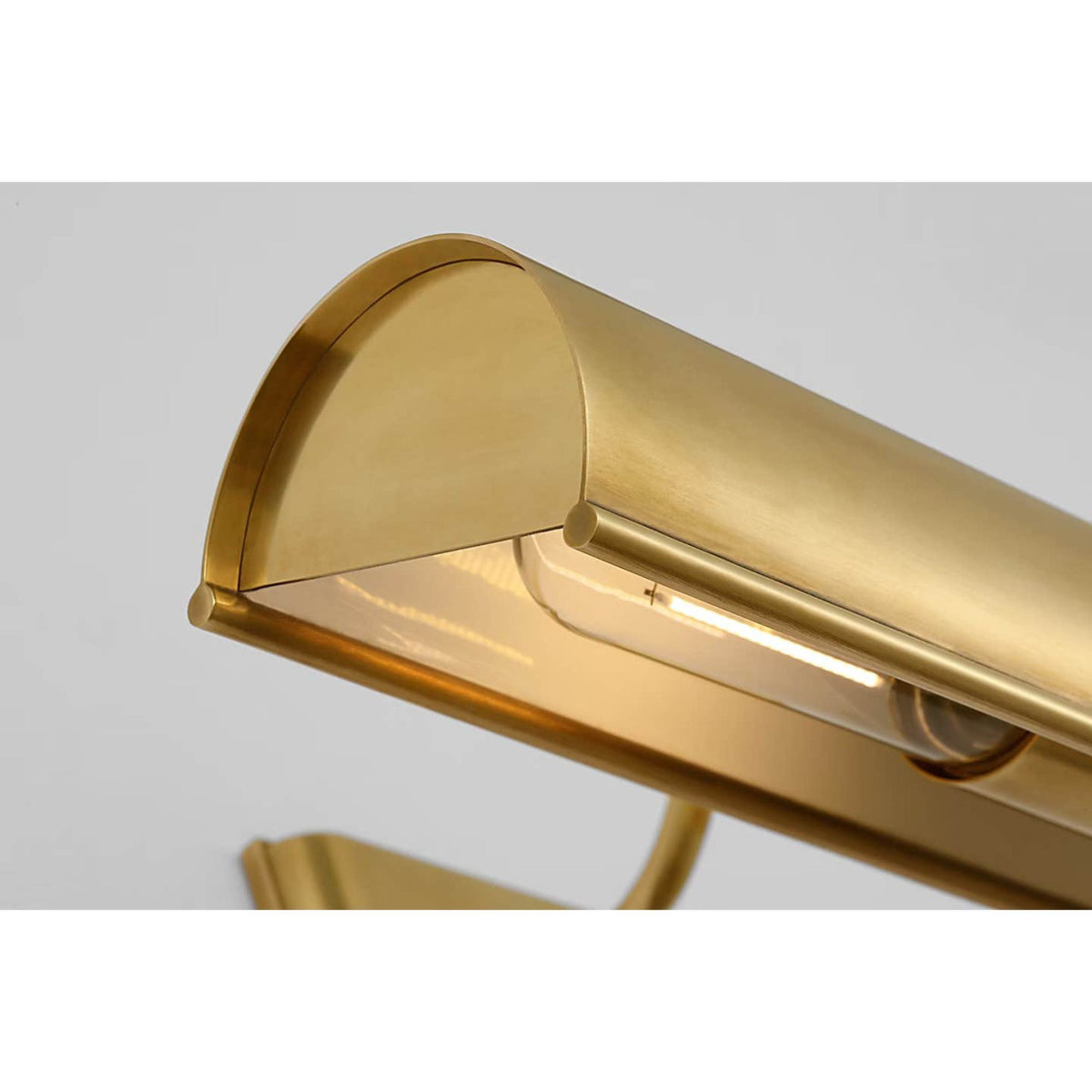 Ralph Lauren Hessen 30" Picture Light in Natural Brass W30" x H4.75" x E9"