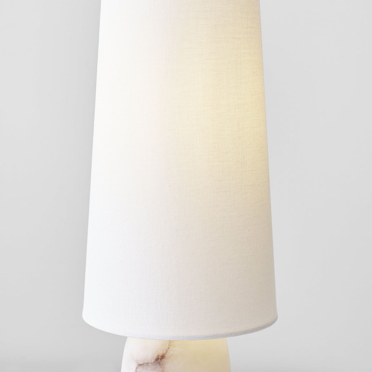 Thomas O'Brien Jinny Medium Table Lamp in Alabaster with Linen Shade W5.5" x H17.5"