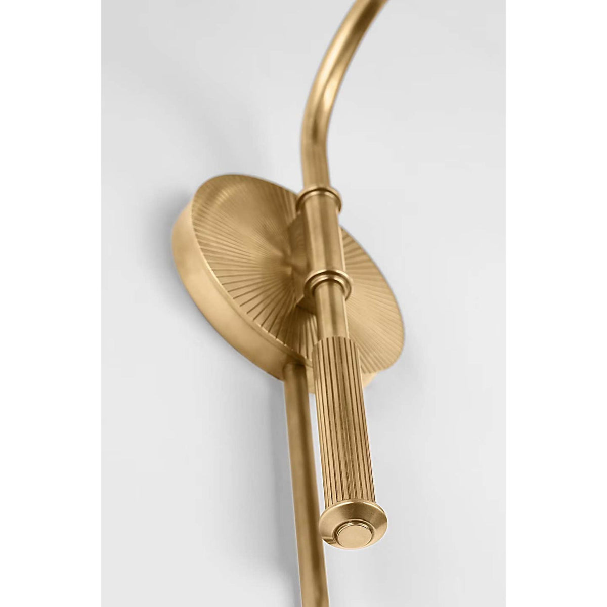 Thomas O'Brien Canto Grande Swinging Wall Light in Hand-Rubbed Antique Brass with Linen Shade W17" x H21.5" x E17" - 34.5"