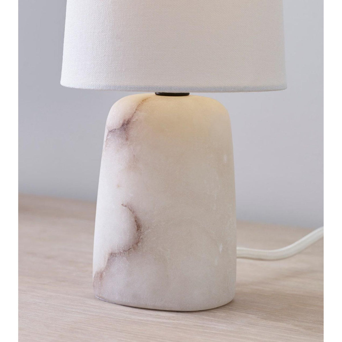Thomas O'Brien Jinny Medium Table Lamp in Alabaster with Linen Shade W5.5" x H17.5"