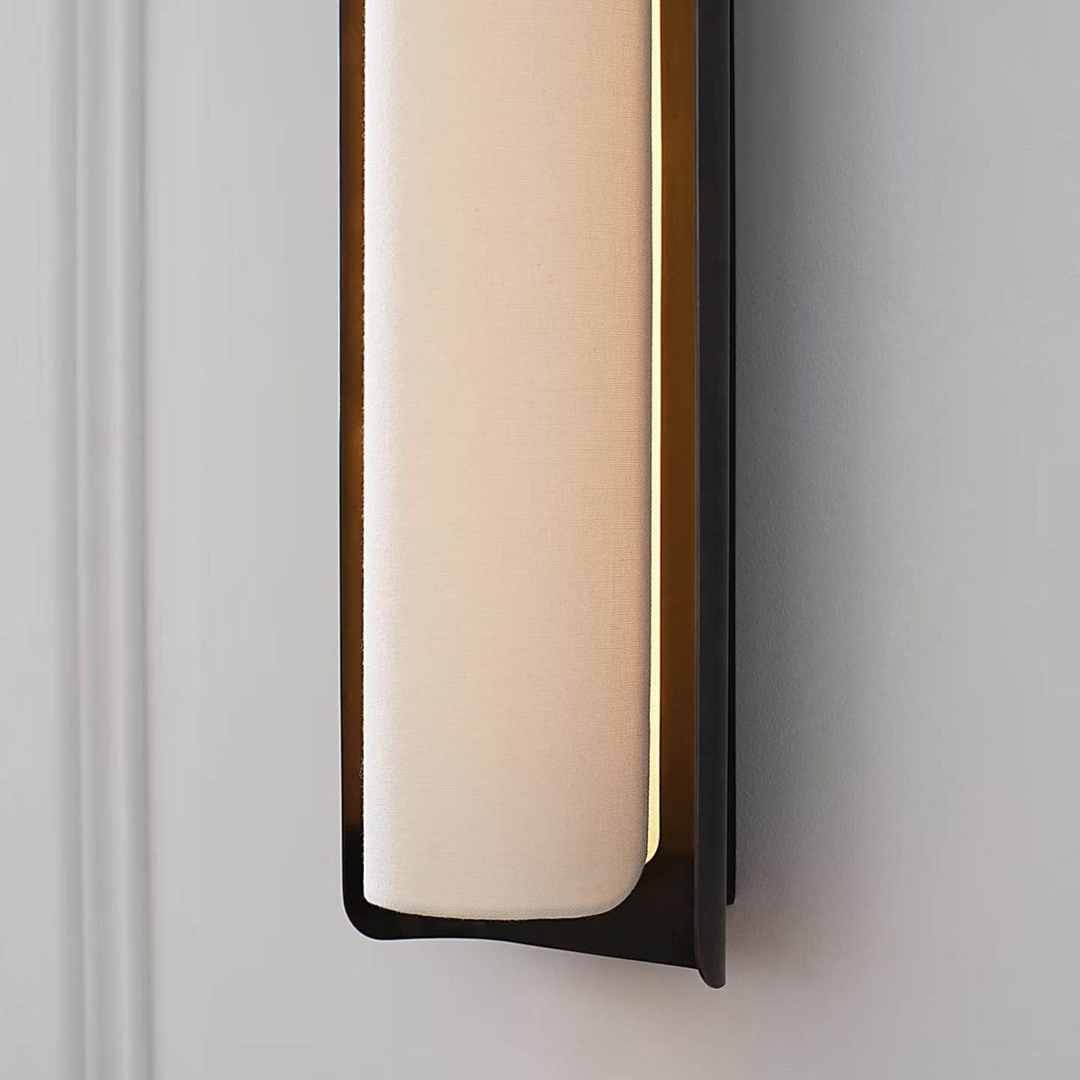 Windsor Smith Penumbra 21" Sconce in Bronze and Linen W6" x H21" x E4.5"