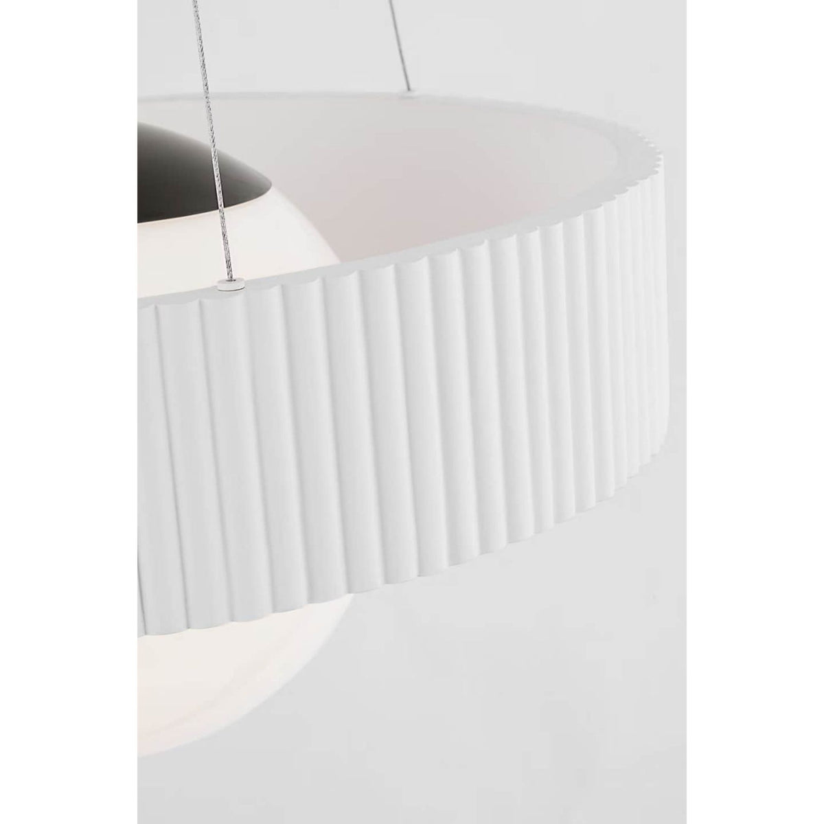 Windsor Smith Arena 18" Ring and Globe Chandelier in Bronze and Matte White with White Glass W18"