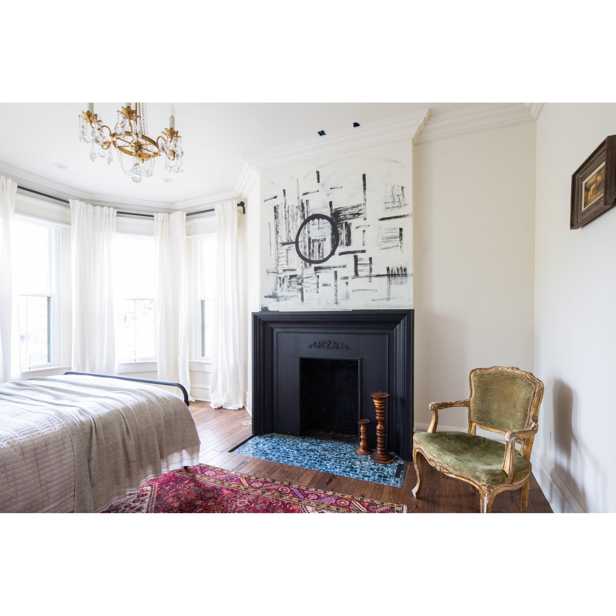 Viola Chandelier 6-Light LED in Vintage Gold Leaf 21.5L x 21.5W x 27H