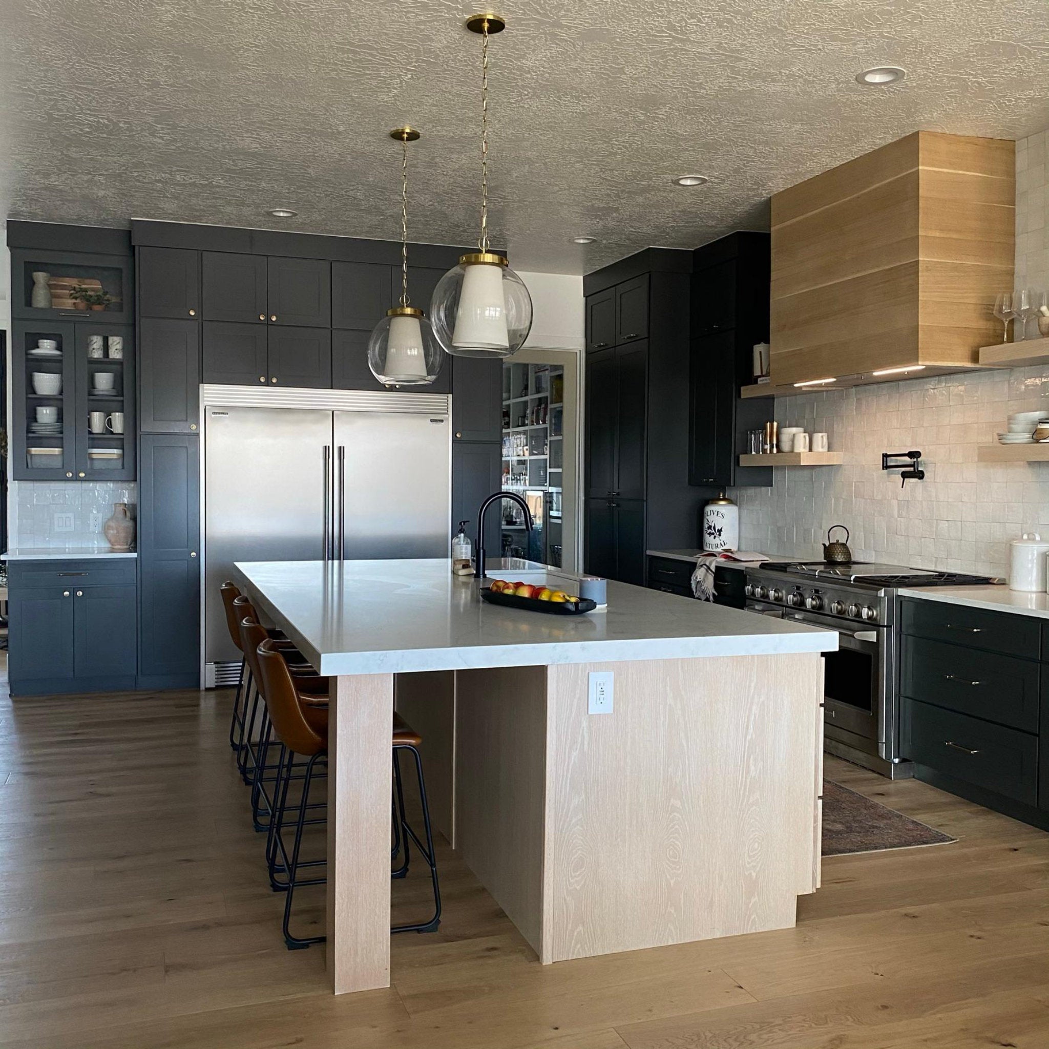 Sasha 1-Light Pendant in Aged Brass 18L x 15W x 16.5H