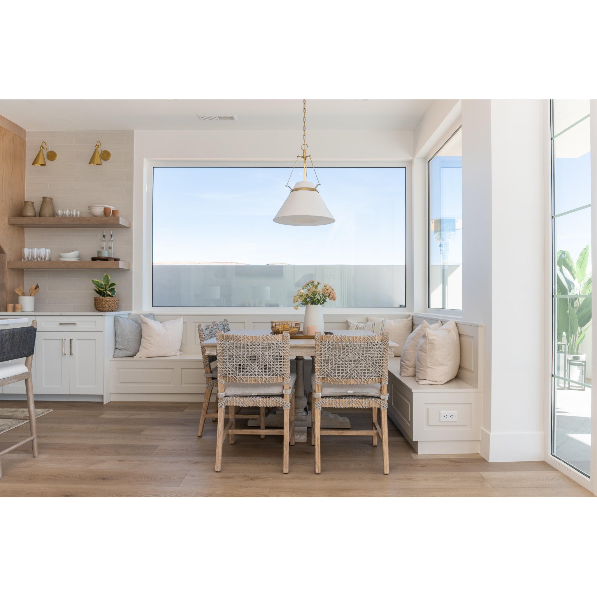 Lupe 1-Light Wall Sconce in Aged Brass 4.75L x 6.25W x 12H