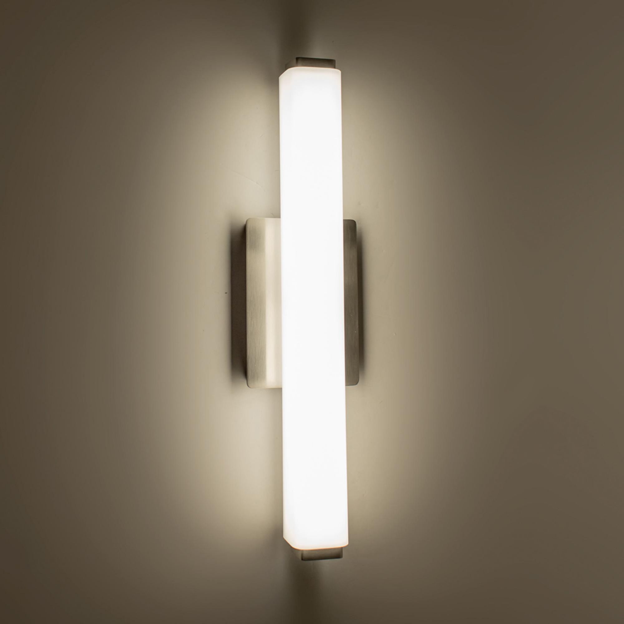 Vogue 20in LED Bathroom Vanity or Wall Light 2700K in Brushed Nickel