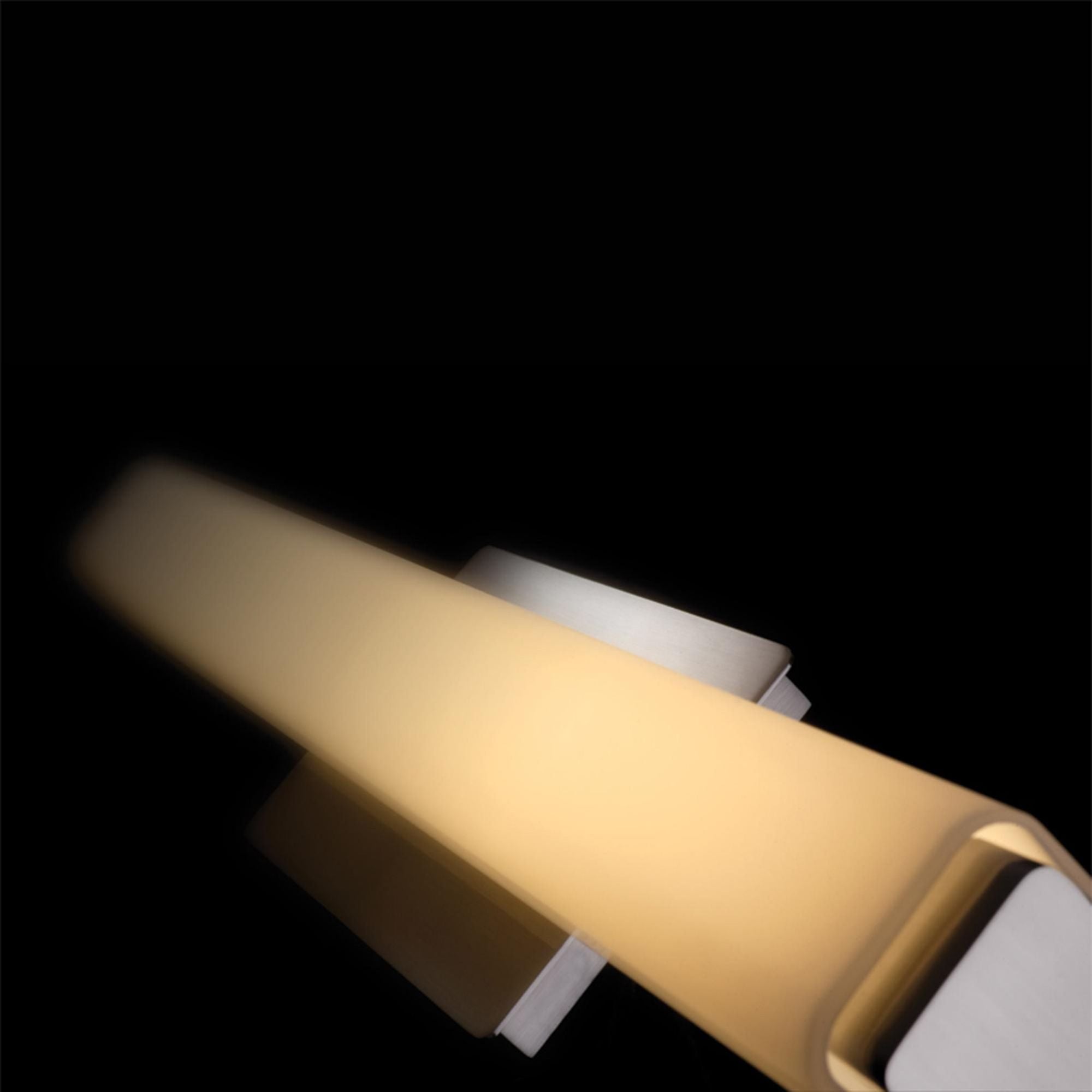 Vogue 20in LED Bathroom Vanity or Wall Light 3500K in Brushed Nickel