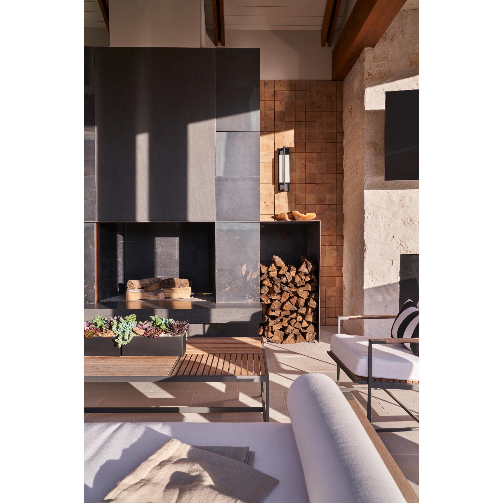 Blade Wall Sconce 1-Light Outdoor LED in Forged Iron 4.75L x 4.75W x 20.5H