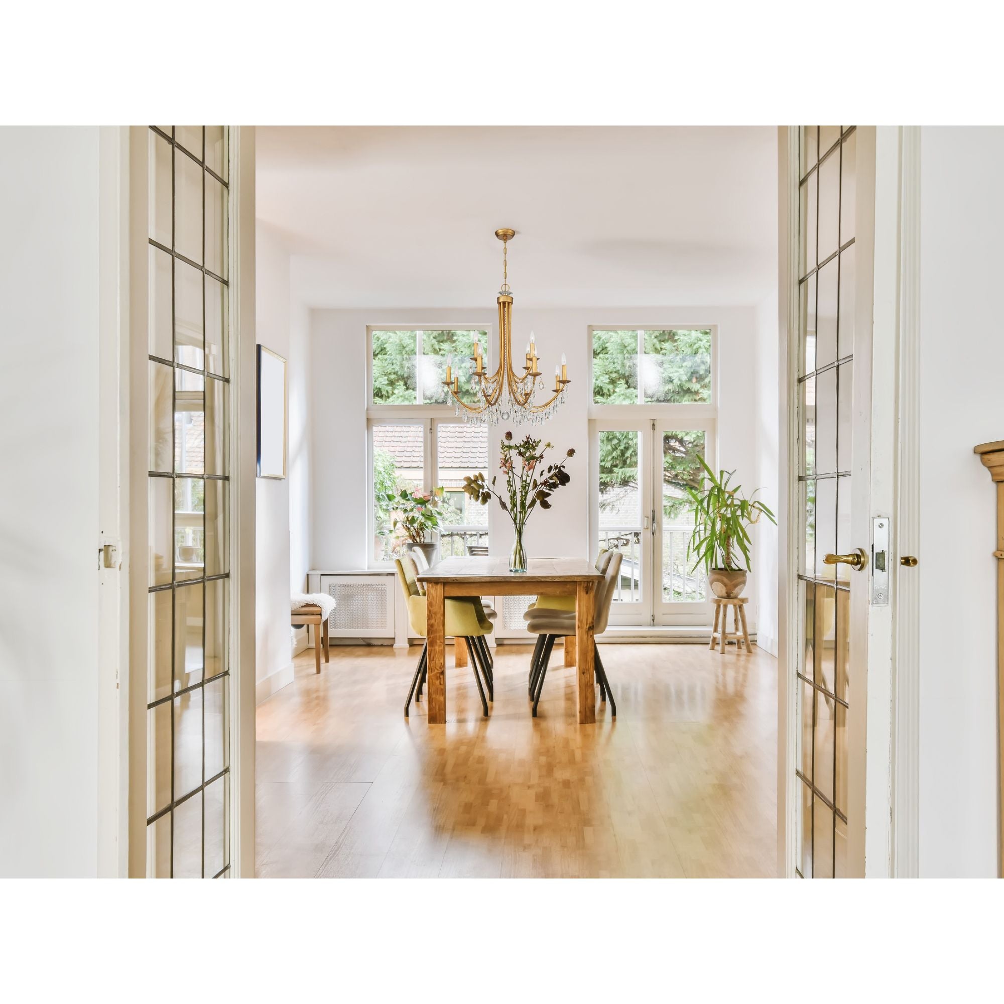 Bridgehampton 12 Light Hand Cut Crystal Antique Gold Chandelier Hand Cut Crystal 32"W x 30.75"H x 32"D