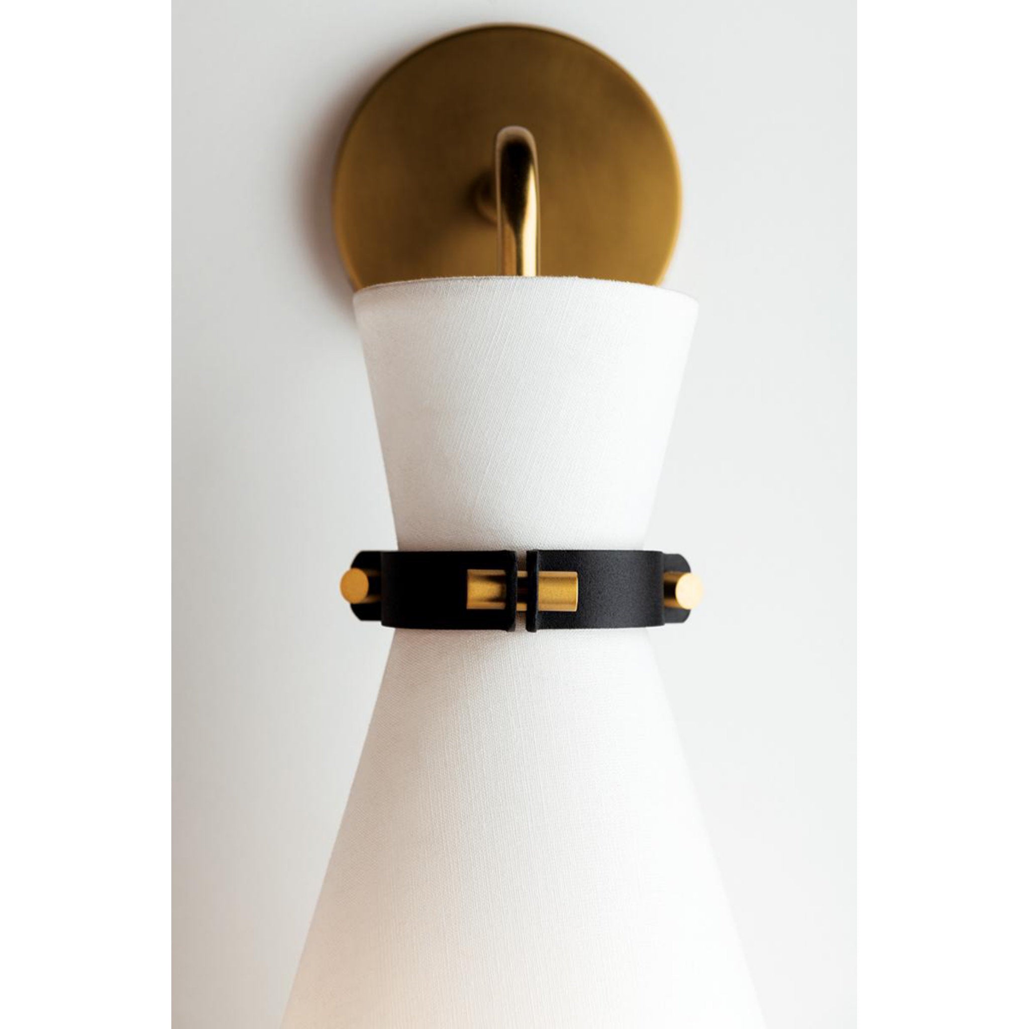 Julia 1-Light Pendant in Aged Brass/Black 6.25L x 15.25W x 20.25H