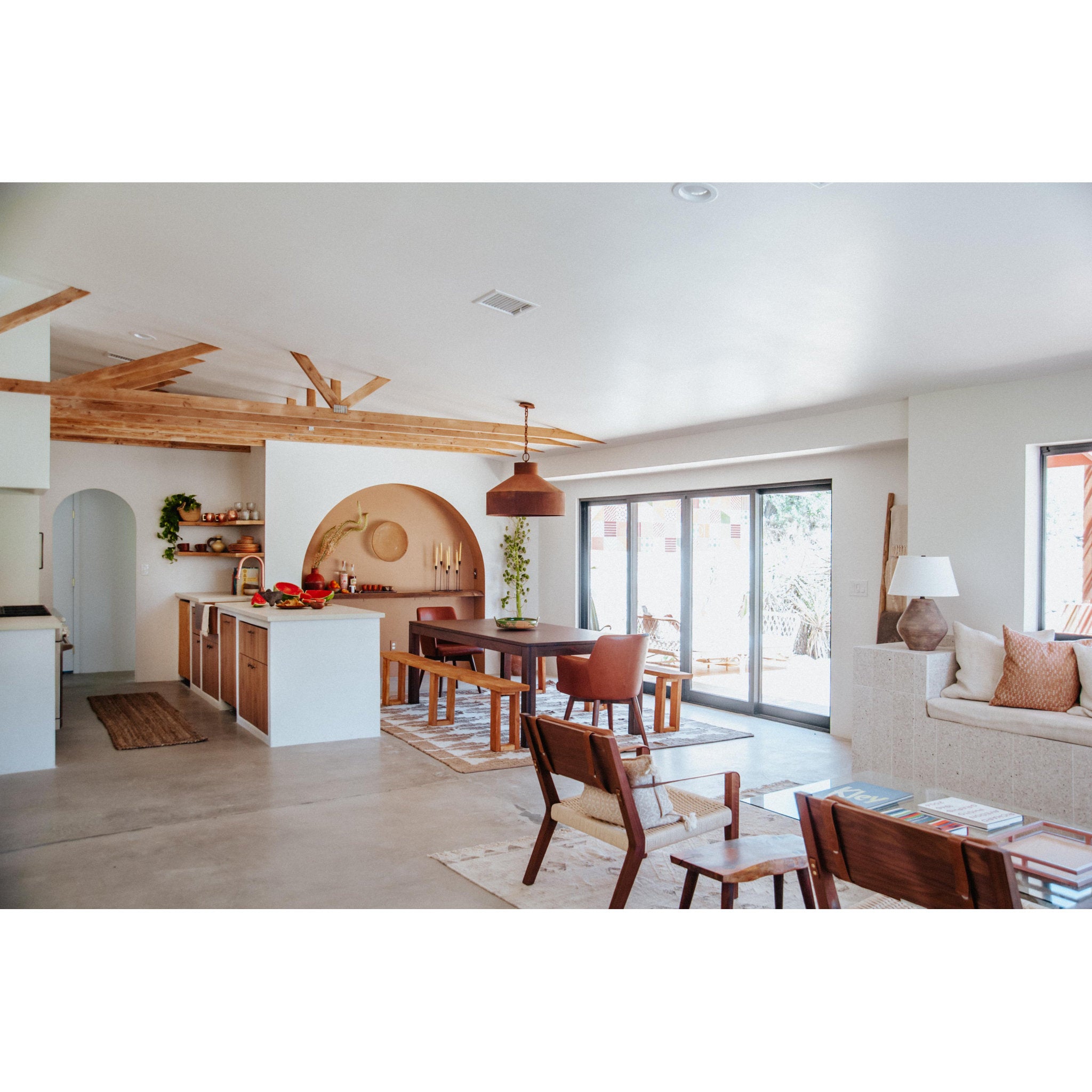 Calabria Table Lamp 1-Light LED in Reggio 16L x 16W x 22H