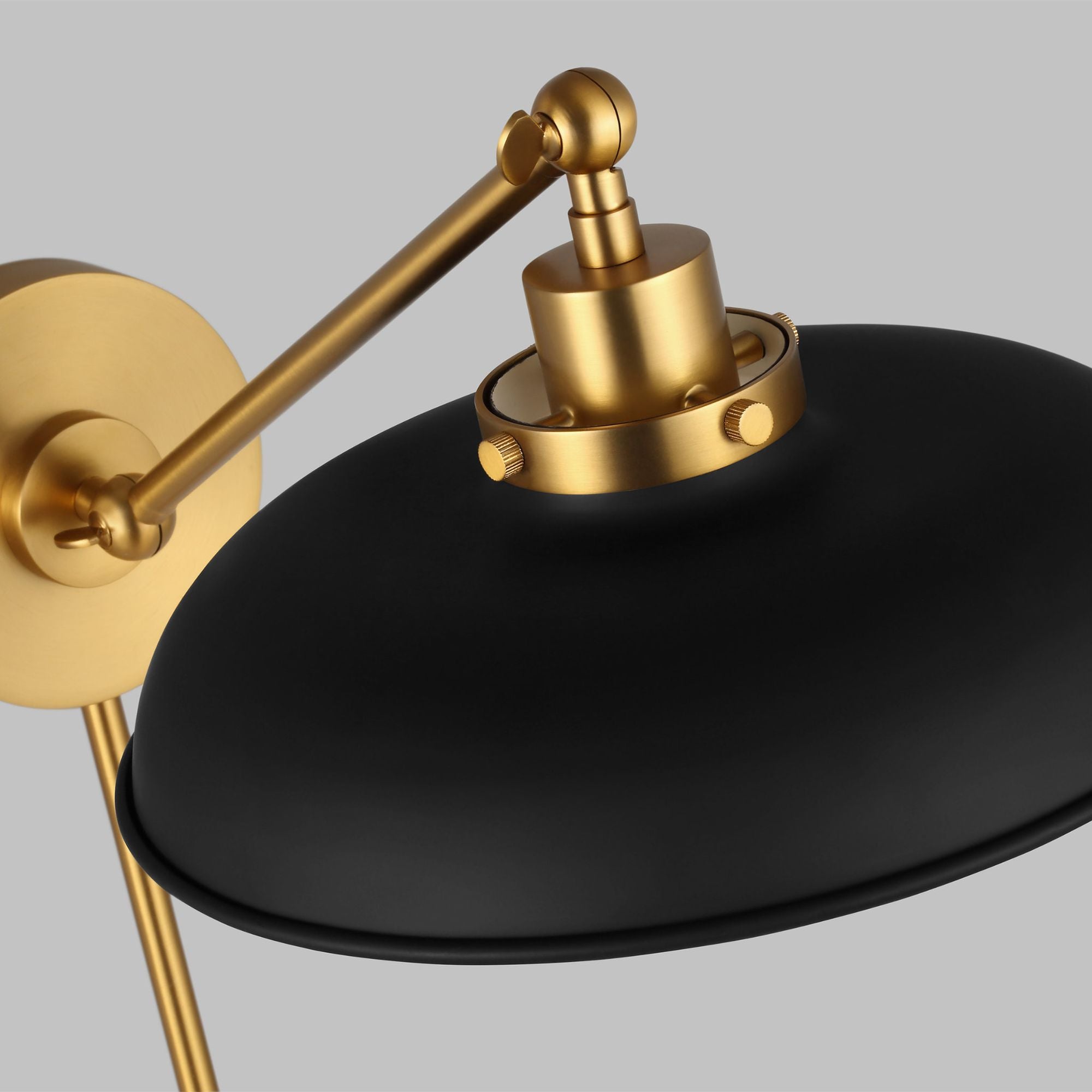 Chapman & Myers Wellfleet Single Arm Wide Task Sconce in Midnight Black and Burnished Brass