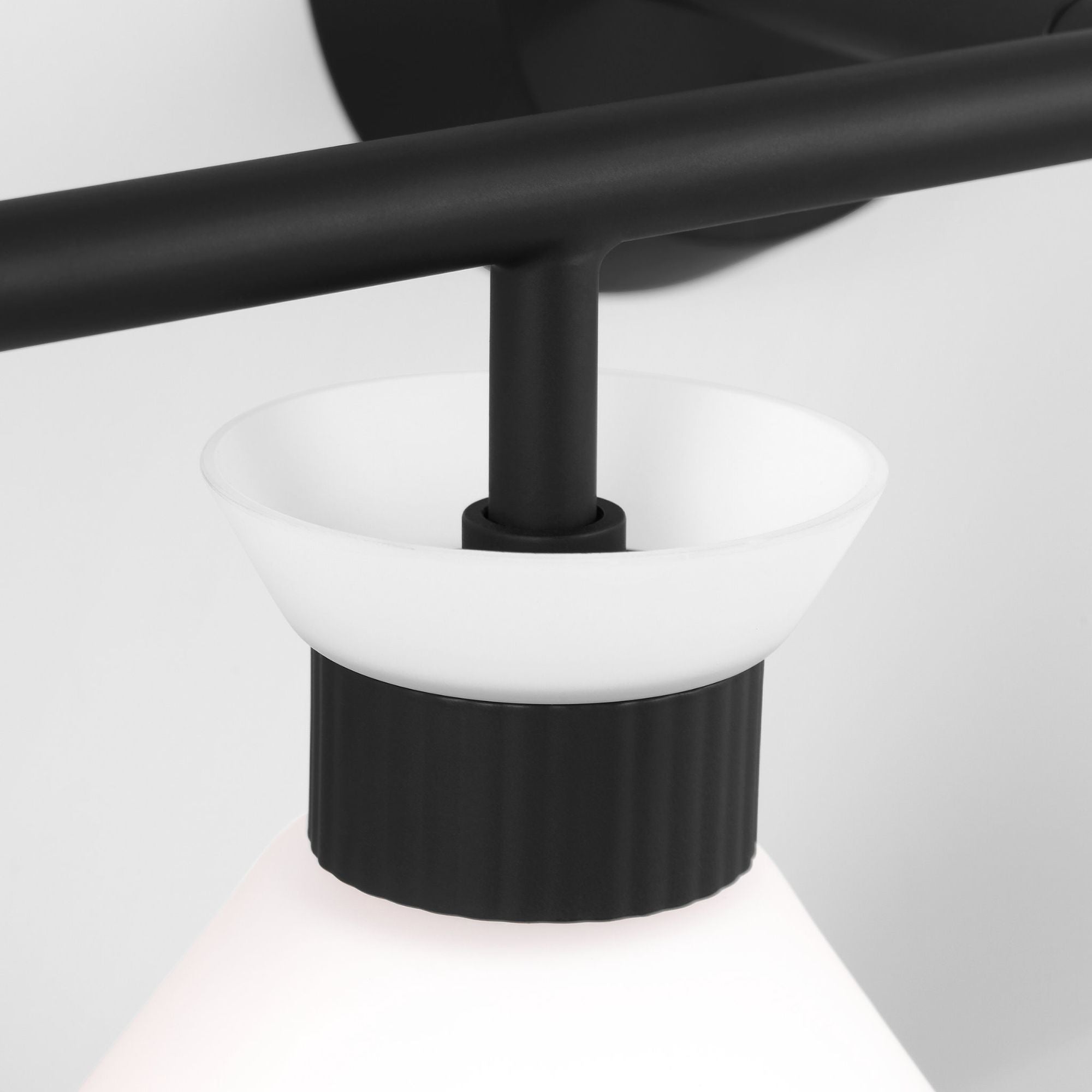 Drew & Jonathan Belcarra 4 - Light Bath in Midnight Black