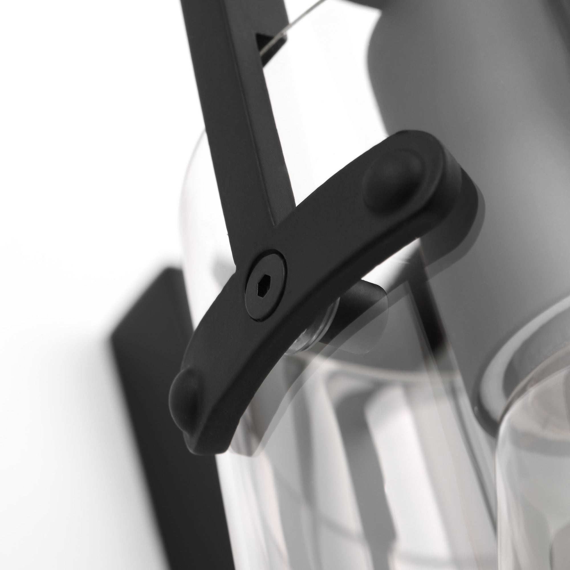 Drew & Jonathan Crofton 4 - Light Bath in Midnight Black