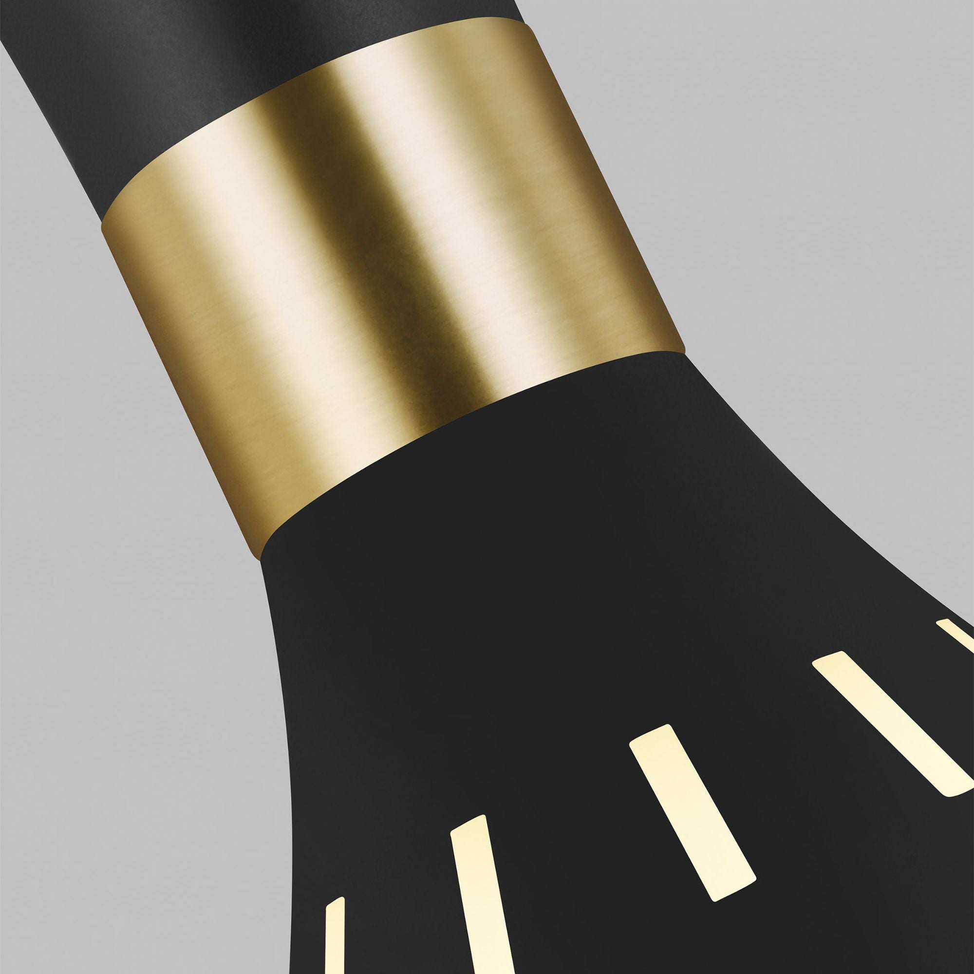 Ellen DeGeneres Joan Mini-Pendant in Midnight Black