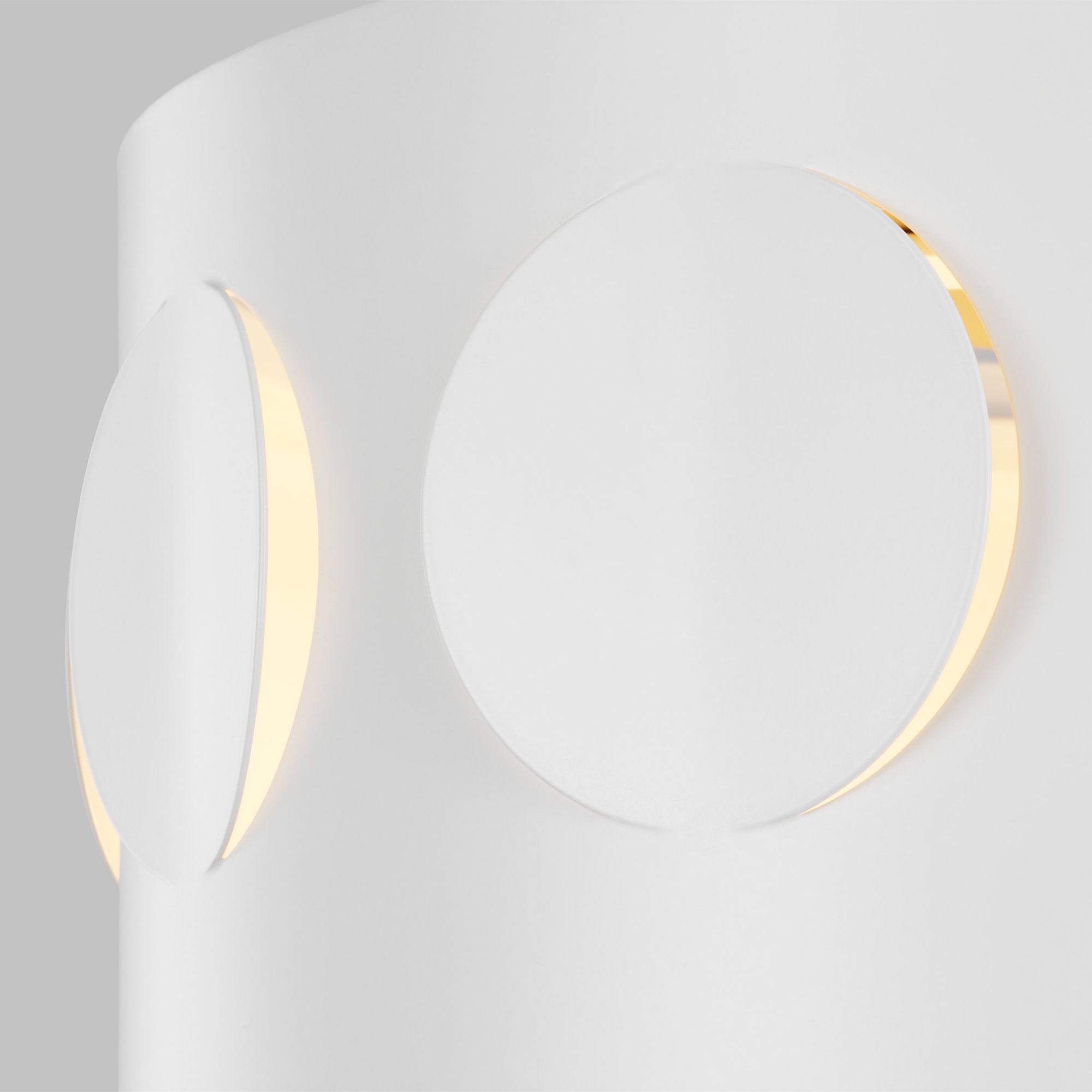 kate spade new york Dottie Large Pendant in Burnished Brass