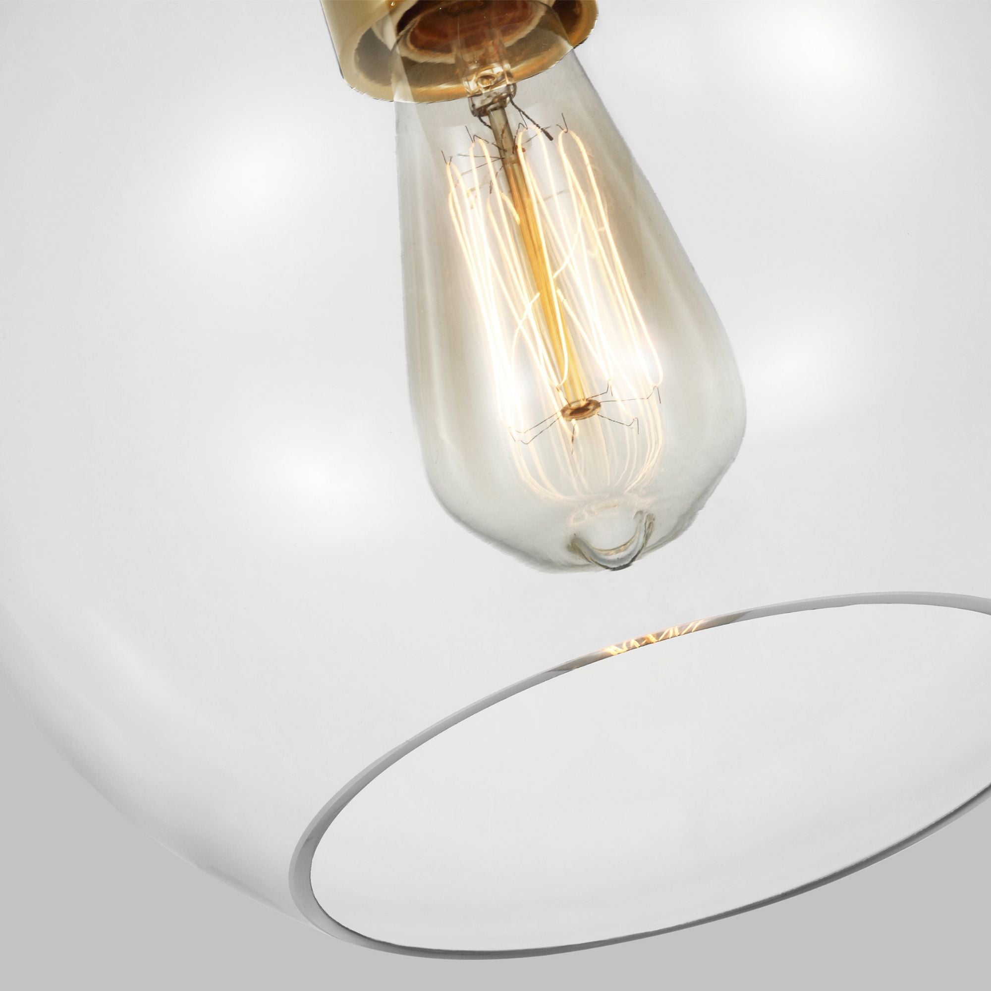 kate spade new york Monroe Round Pendant in Burnished Brass