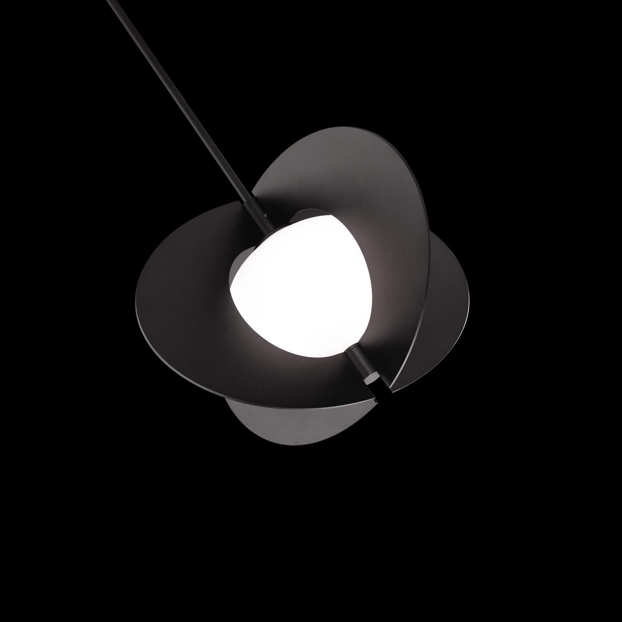 Echelon 16in LED Pendant 3000K in Black