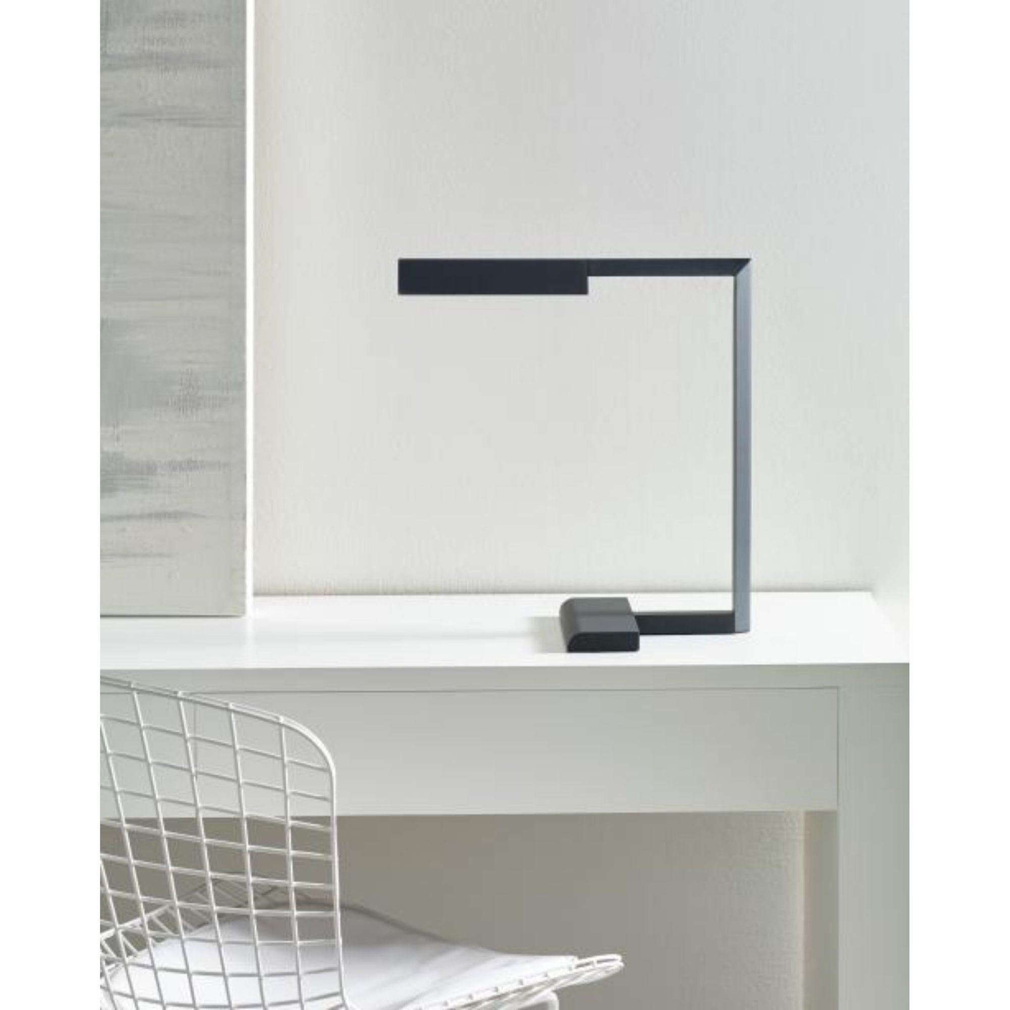 Dessau 16 Table Lamp Line-Voltage Pendants/Suspension 1-Light LED 2700K Nightshade Black by Sean Lavin