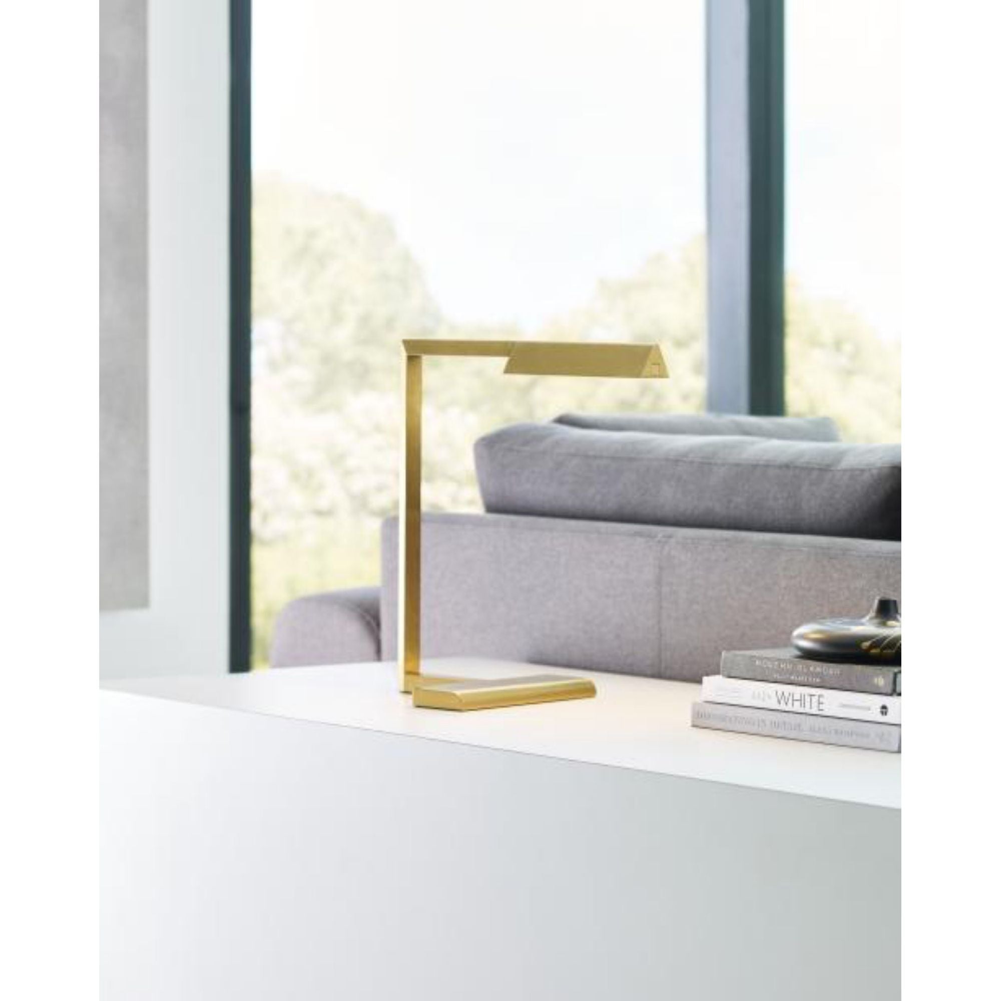 Dessau 16 Table Lamp Line-Voltage Pendants/Suspension 1-Light LED 2700K Natural Brass by Sean Lavin
