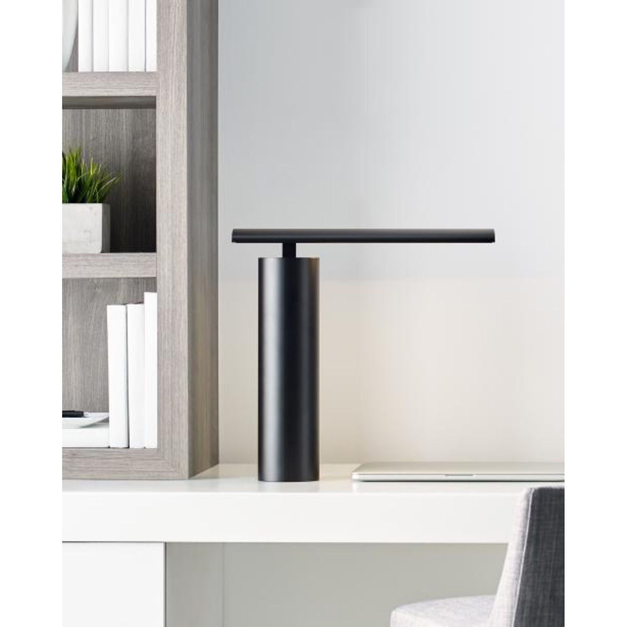 Kadia 16 Table Lamp Chandeliers 1-Light LED 2700K Natural Brass by Sean Lavin