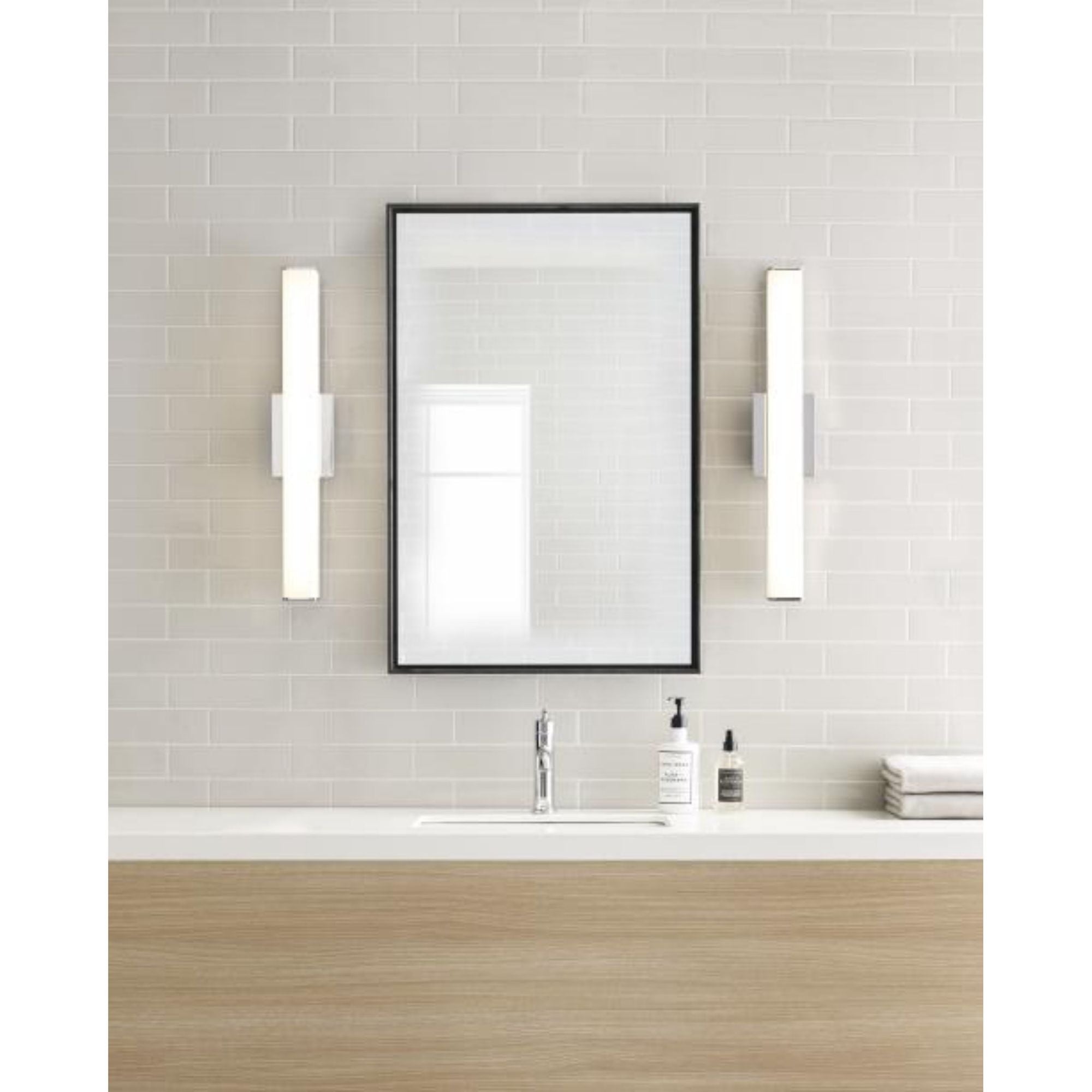 Lynn 25 Bath Bath Collection 1-Light LED 3000K Chrome by Sean Lavin