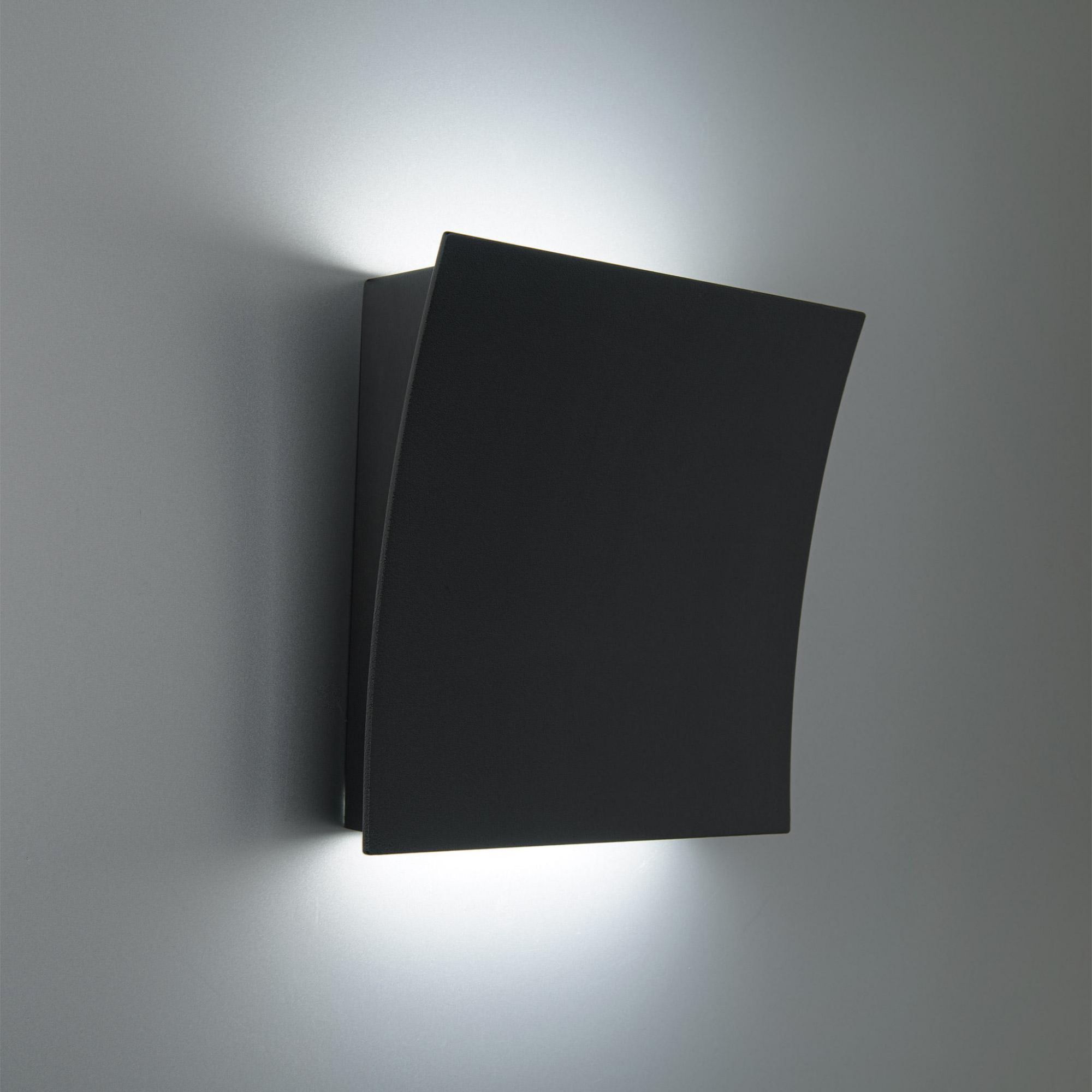 Slide LED Wall Sconce 3500K in Black