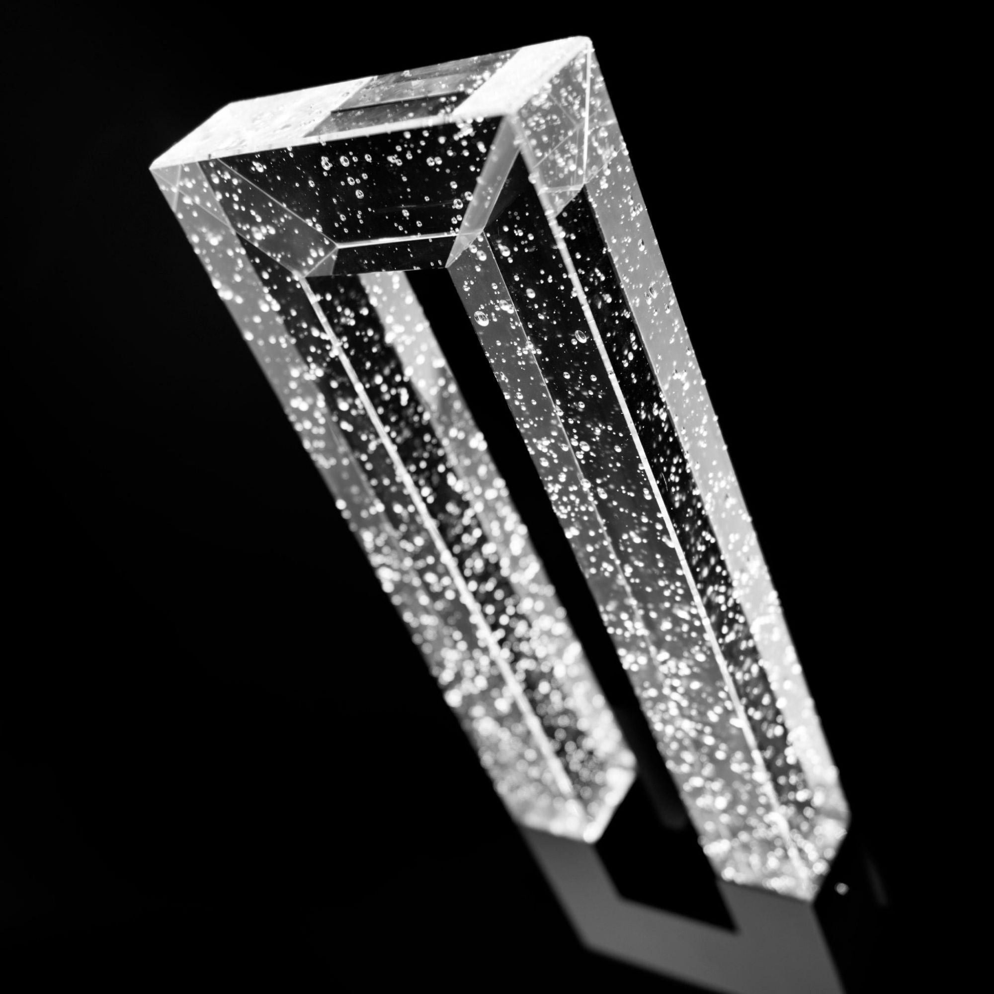 Chill LED Wall Sconce 3000K in Black