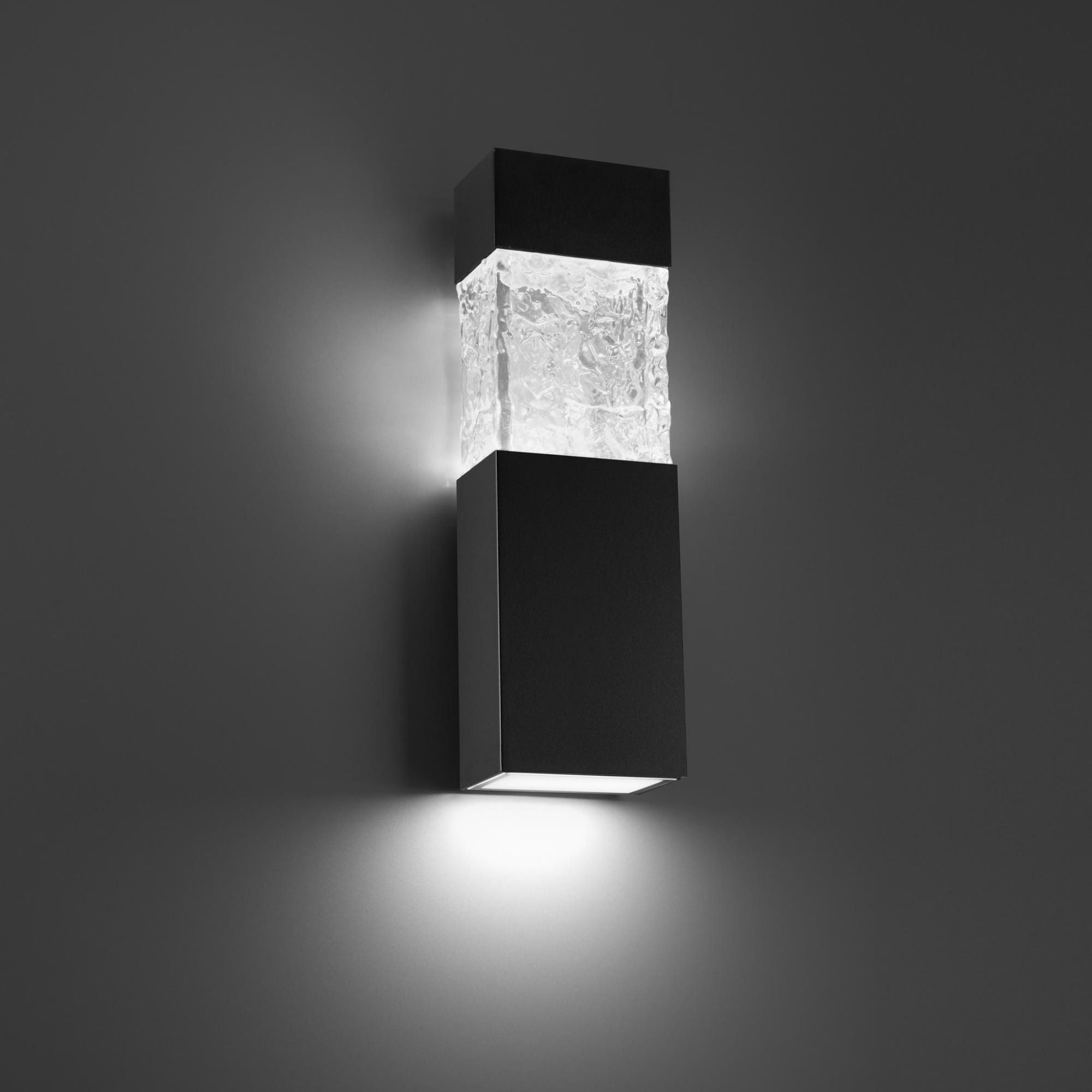 Monarch 18in LED Outdoor Wall Light 3000K in Black