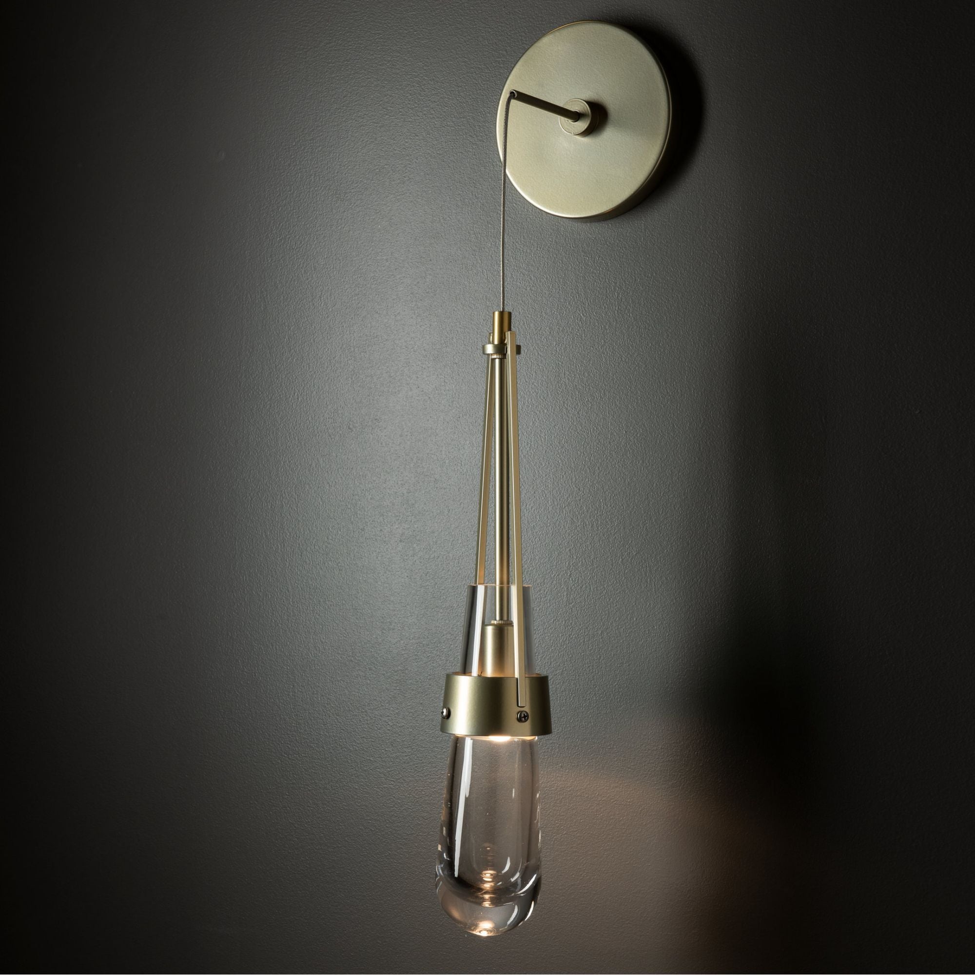 Link Clear Glass Low Voltage Sconce 1-Light Clear Glass (ZM) in Modern Brass